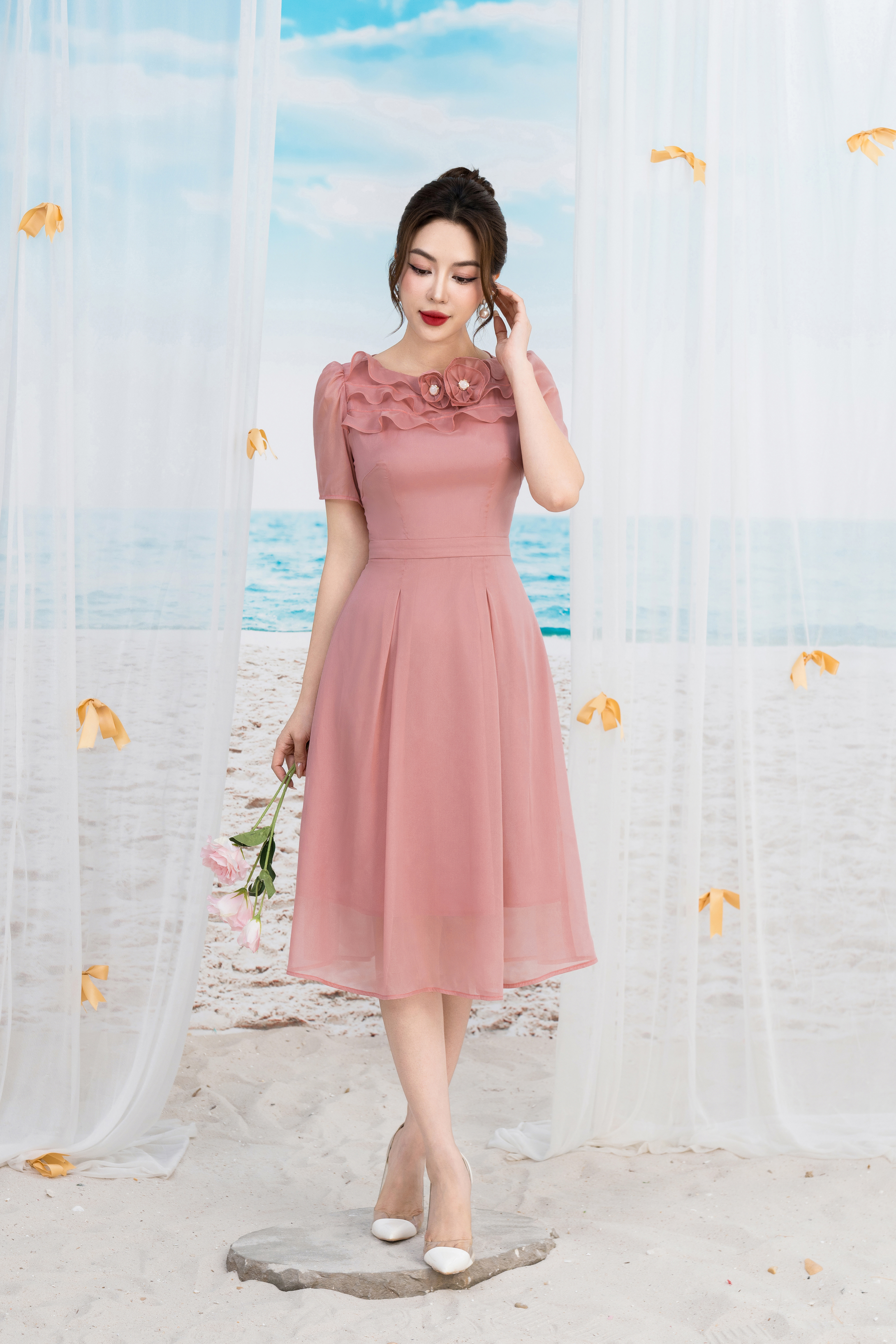 Đầm xoè hồng bèo ngực đính hoa_thumbnail_2