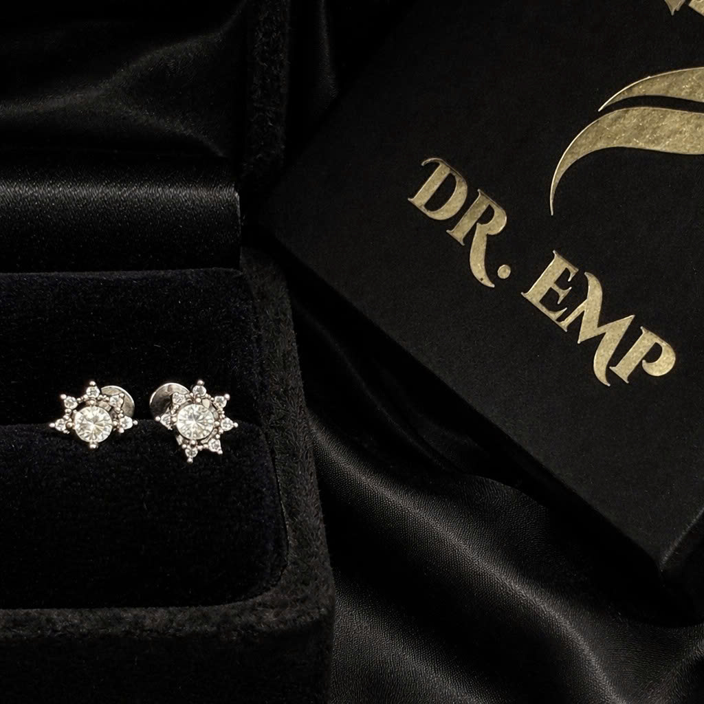 Khuyên kiểu mặt trời 5 đá trắng dẹt_thumbnail_1