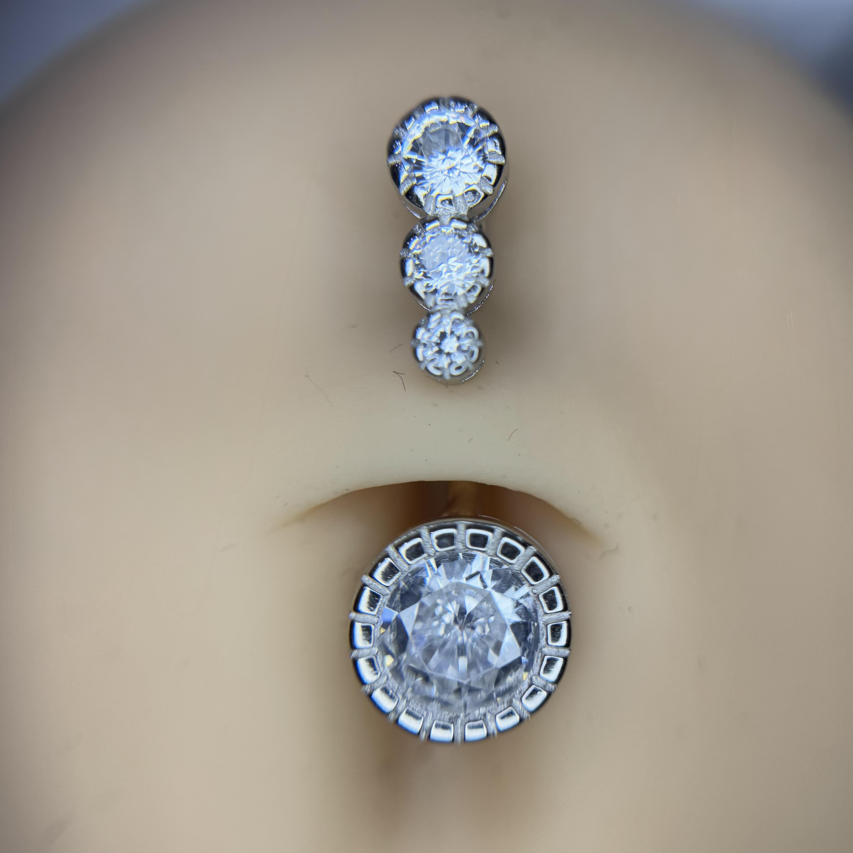 rốn bạc xi bạch kim đá chấu trụ dải ba viên 