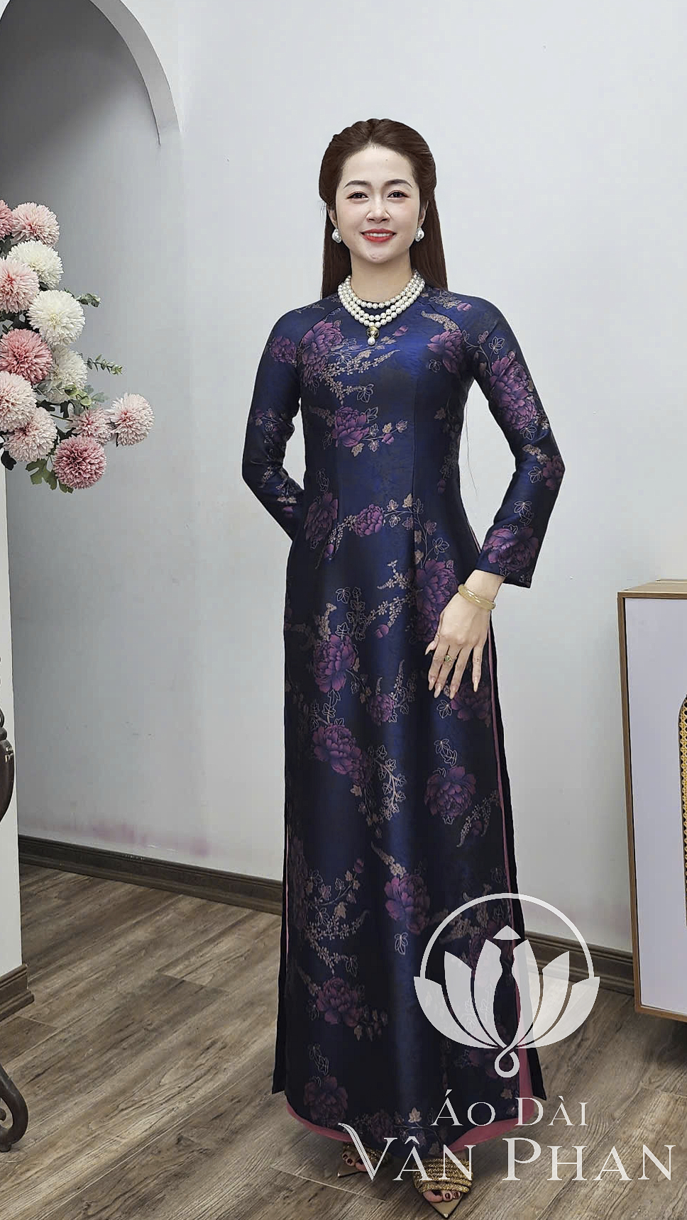 A3173 áo dài cổ khít tay dài lụa dubai titan màu xanh than_thumbnail_2