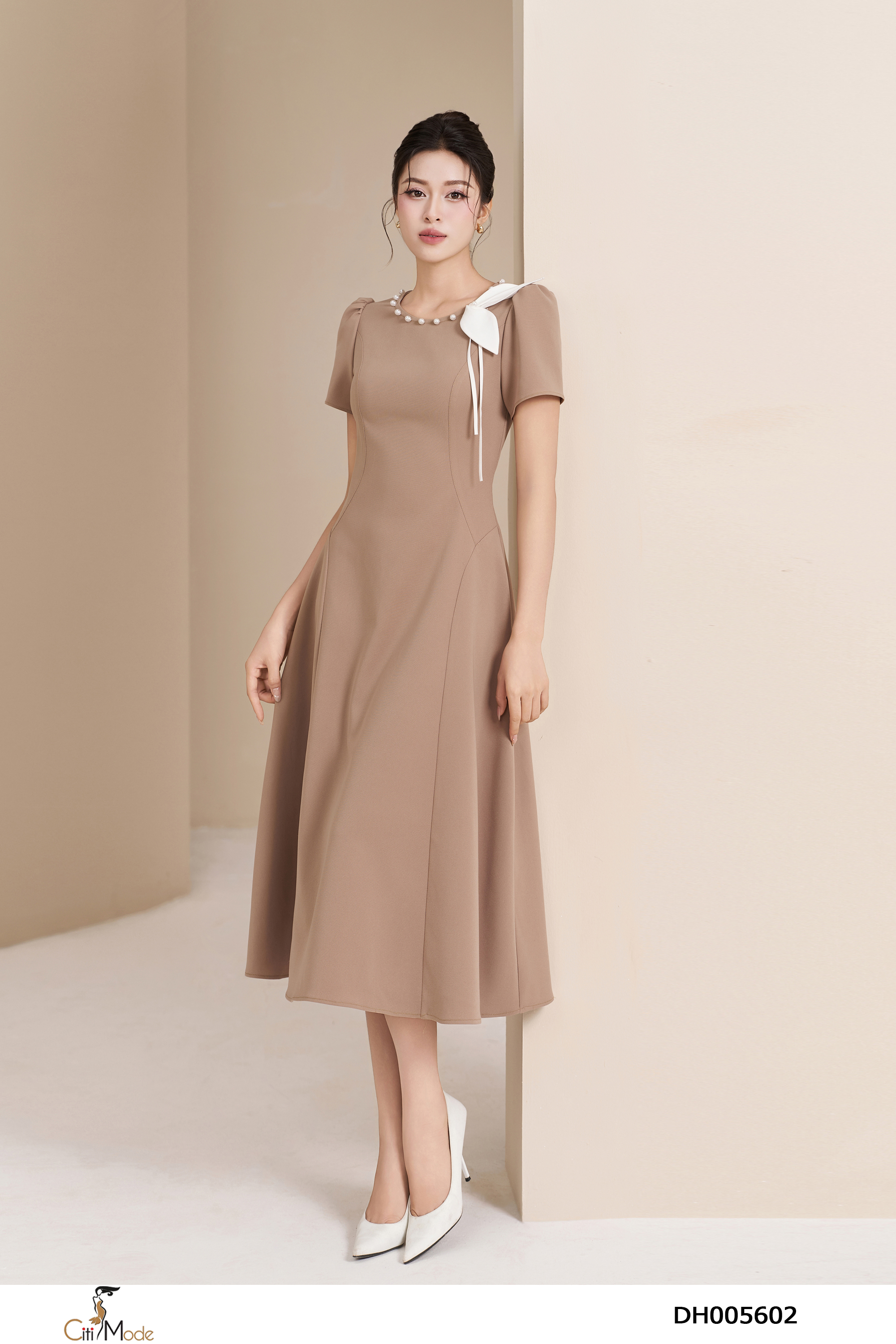 Đầm xòe nâu cổ tròn đính ngọc nơ vai_thumbnail_3