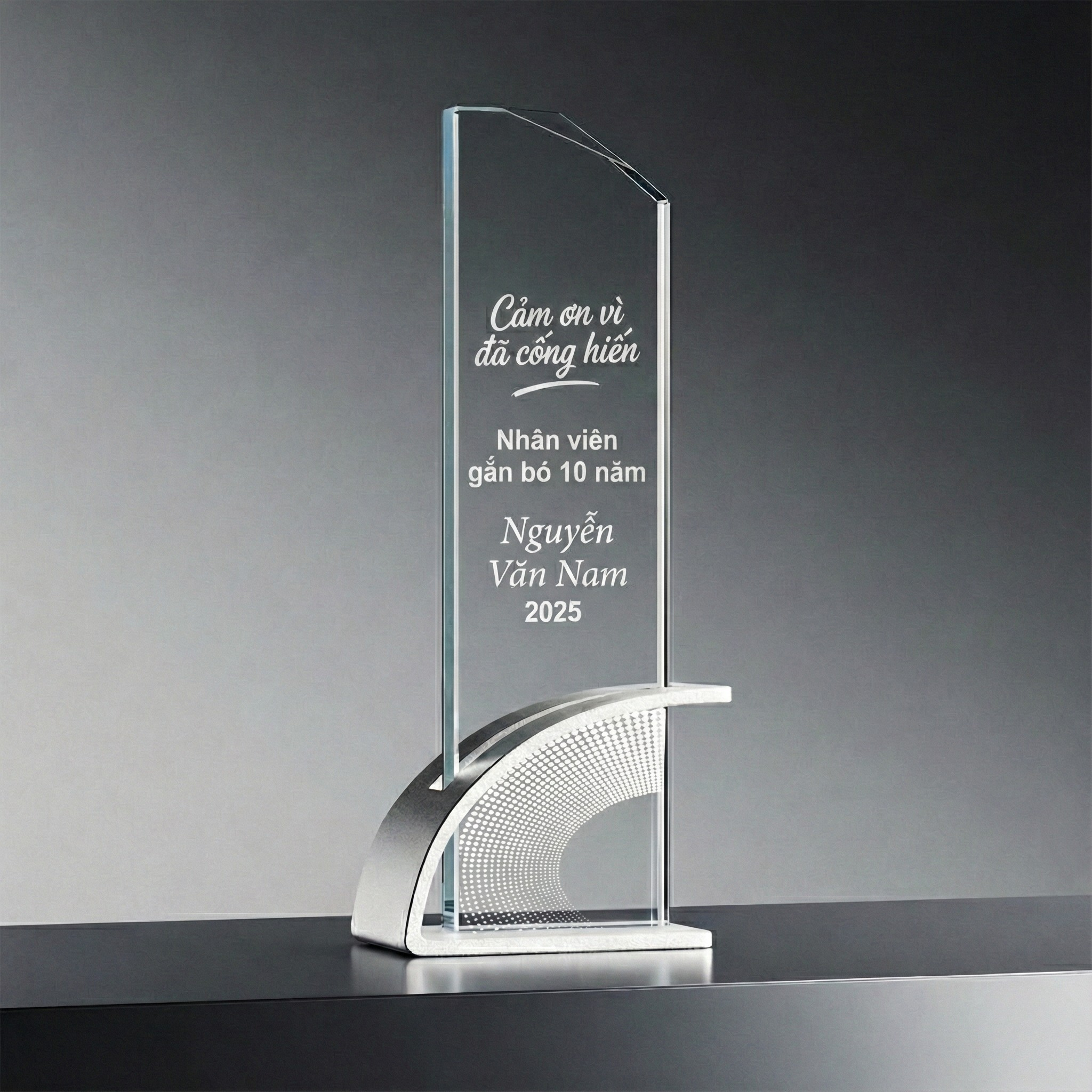 Cúp vinh danh thập kỉ