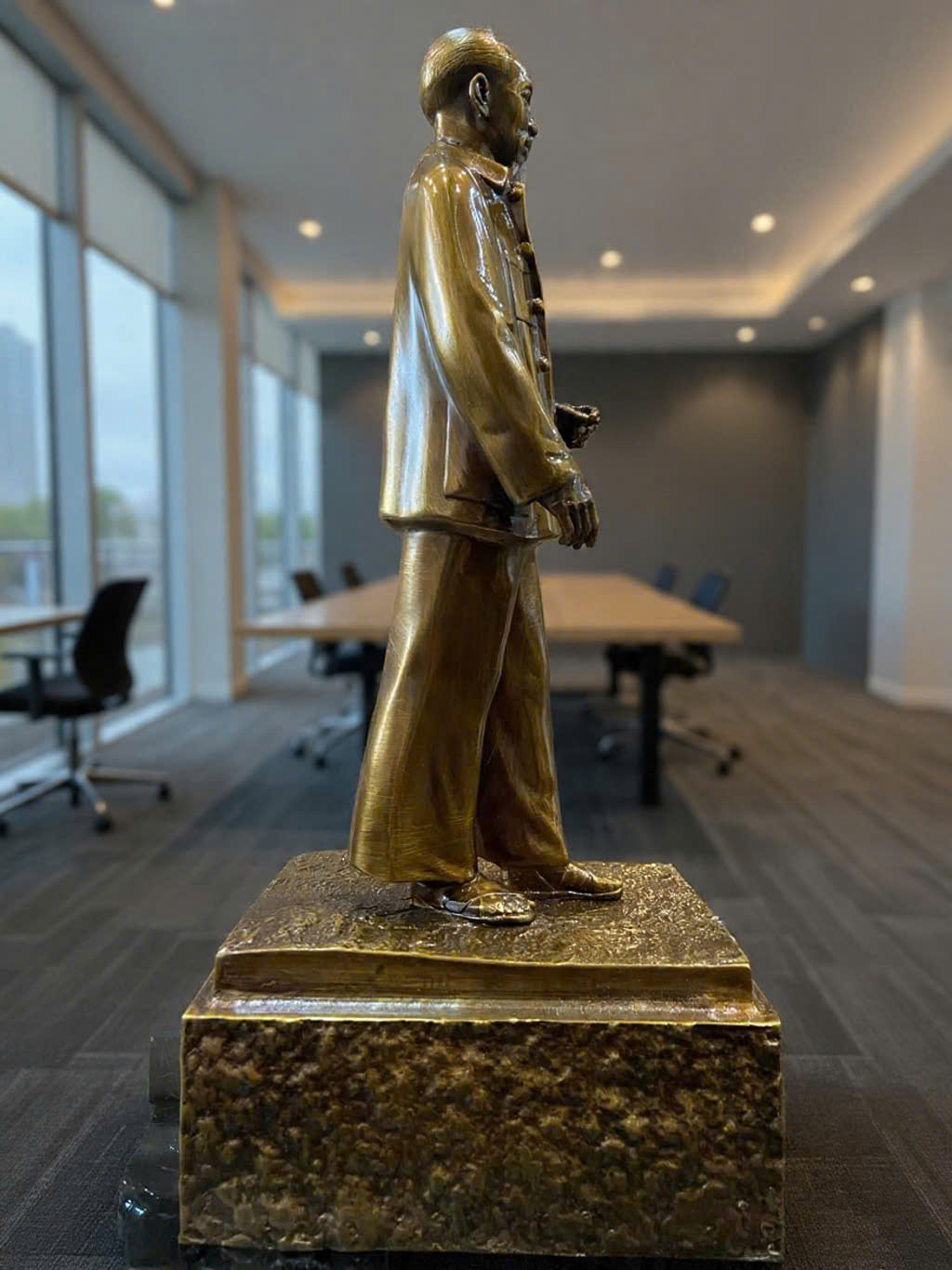 Tượng Bác Hồ về thăm quê cao 30cm _thumbnail_2