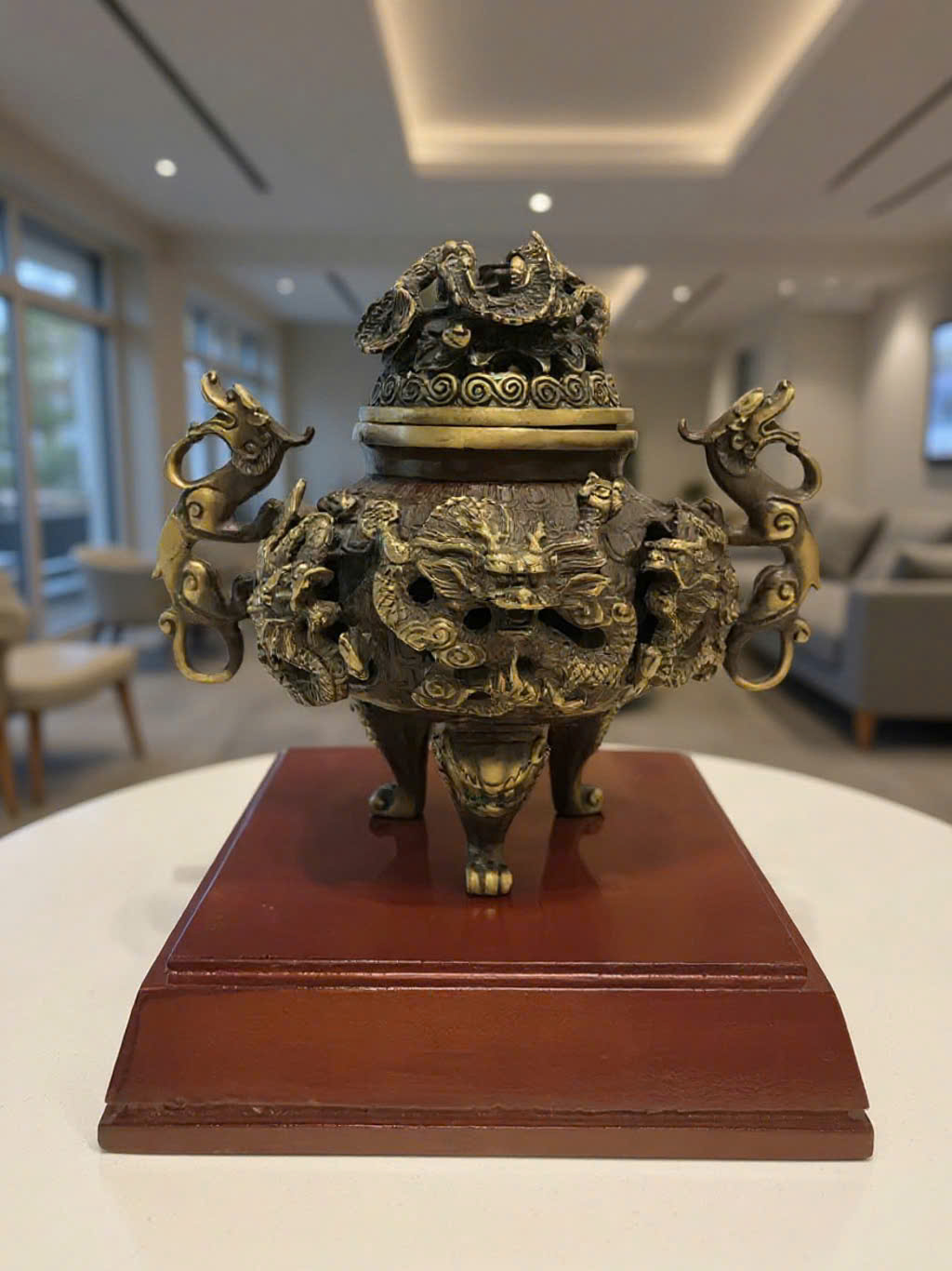 Lư đốt trầm bằng đồng cao cấp chạm hoa văn rồng 