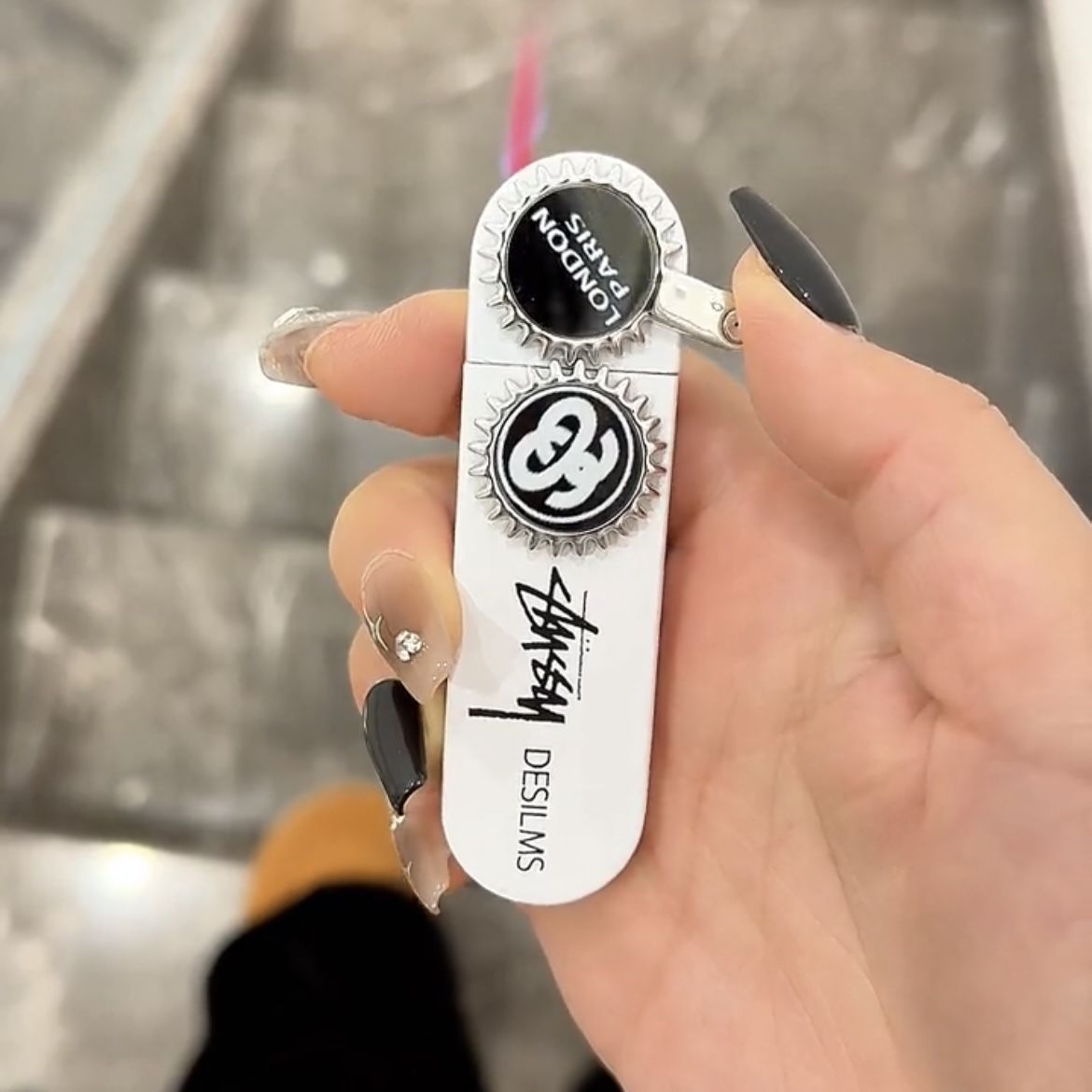 blstussy159k_thumbnail_3