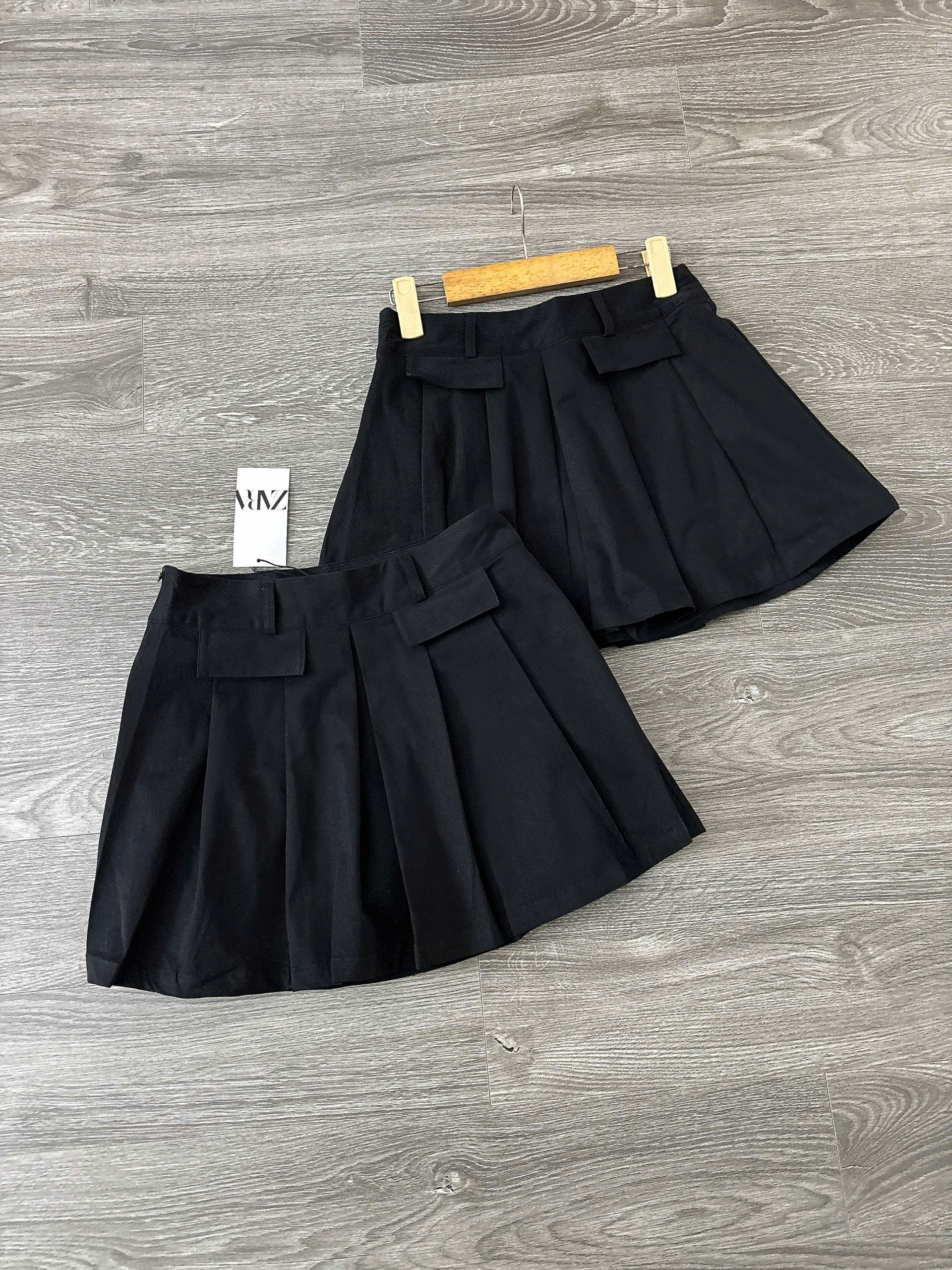 C84 CHÂN VÁY ĐEN_thumbnail_13