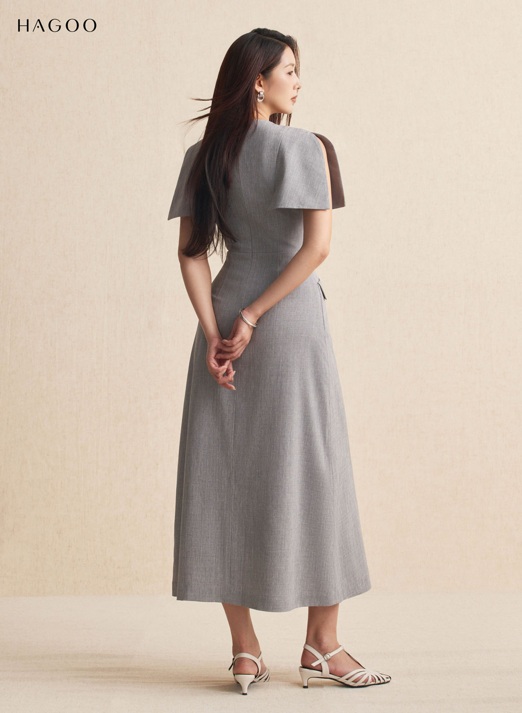 Váy cổ V vai xẻ HAGOO_thumbnail_2
