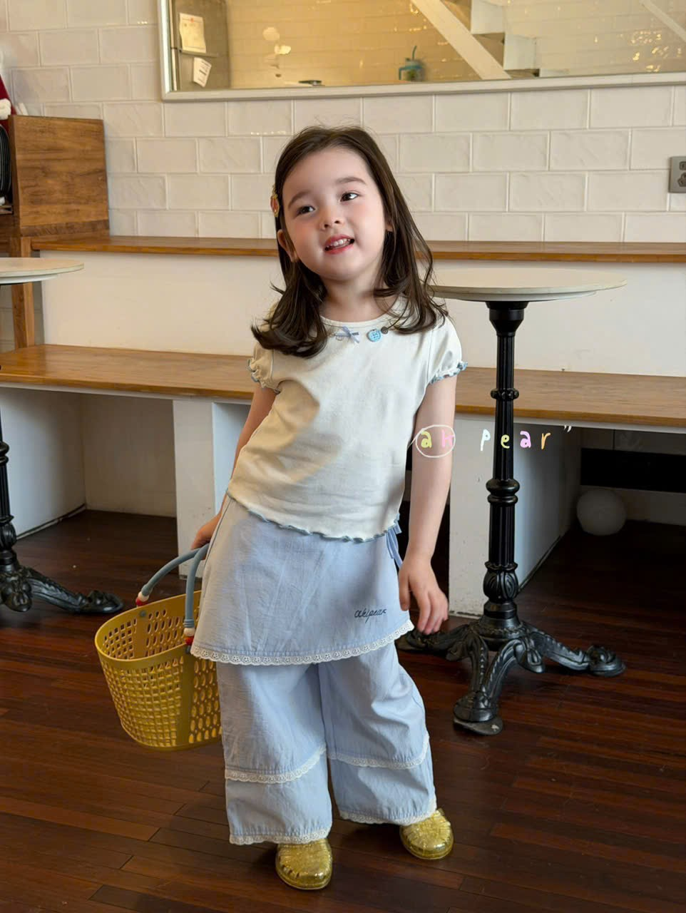 AK34 - Quần thô xanh cạp váy có viền ren trắng hãng AK Pear