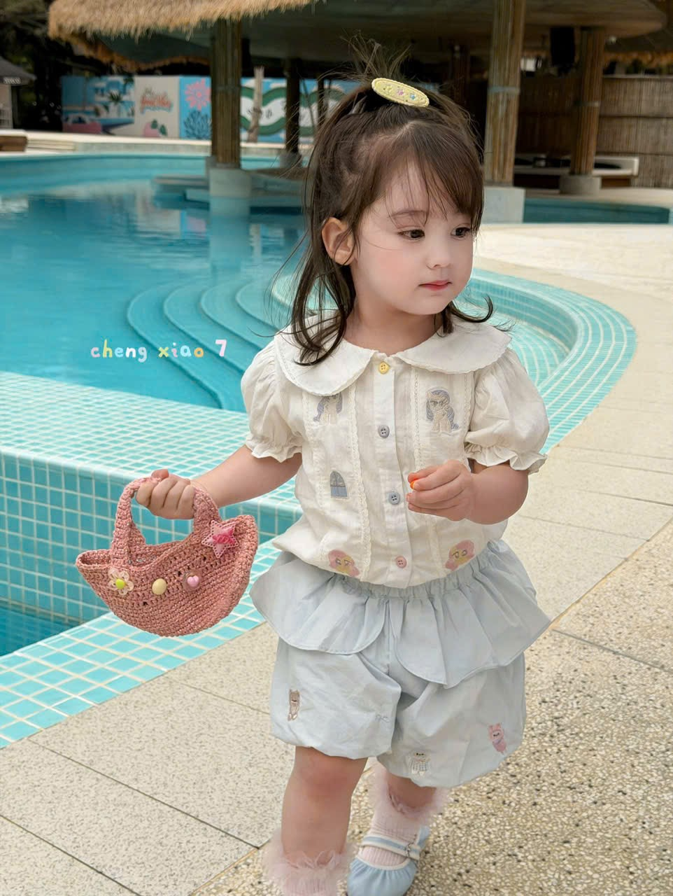 CX114 - Quần thô bí cạp bèo thêu hình gấu màu xanh CX7