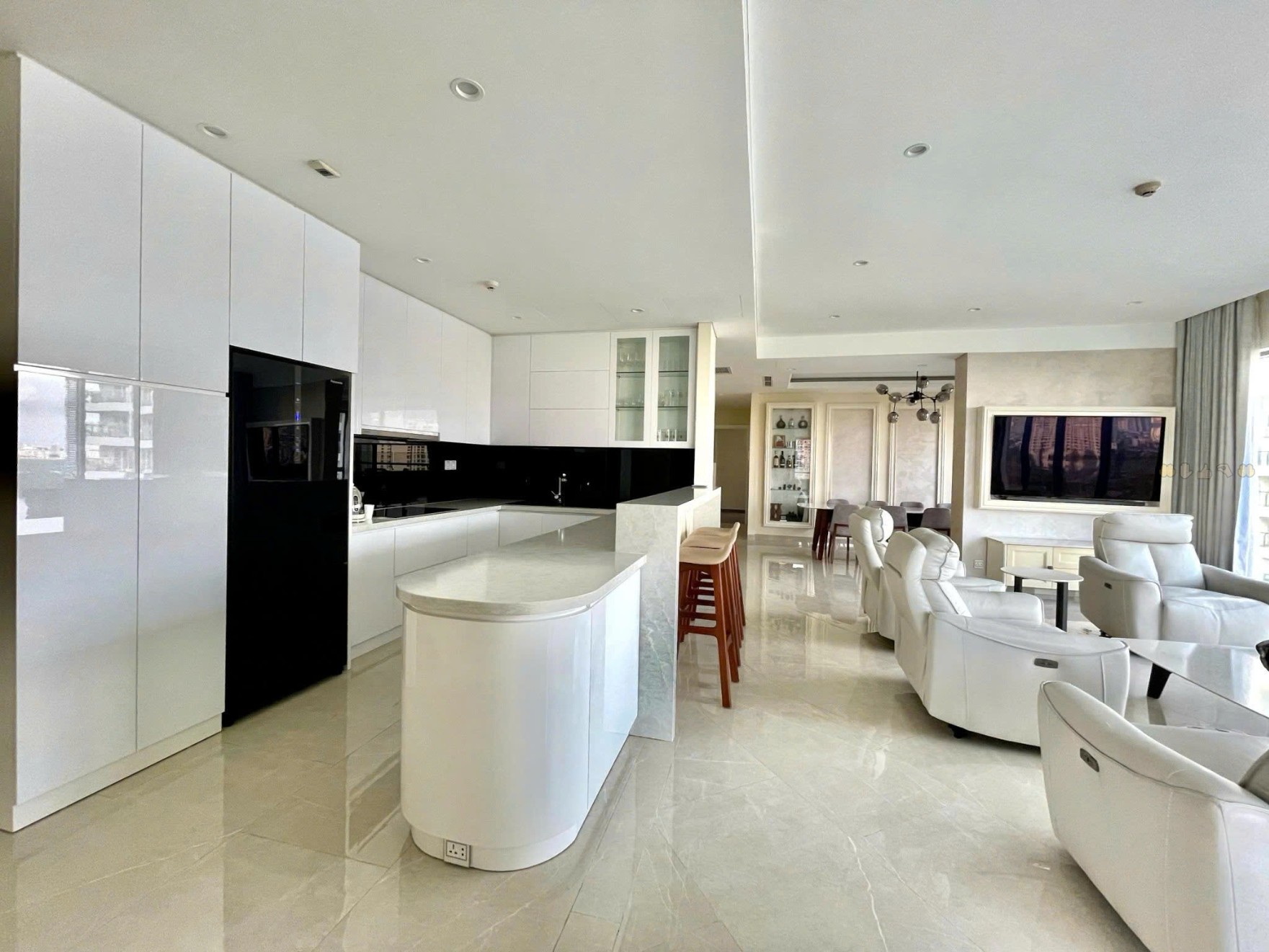  CHO THUÊ NHANH 4PN ĐẢO KIM CƯƠNG - THÁP BAHAMAS