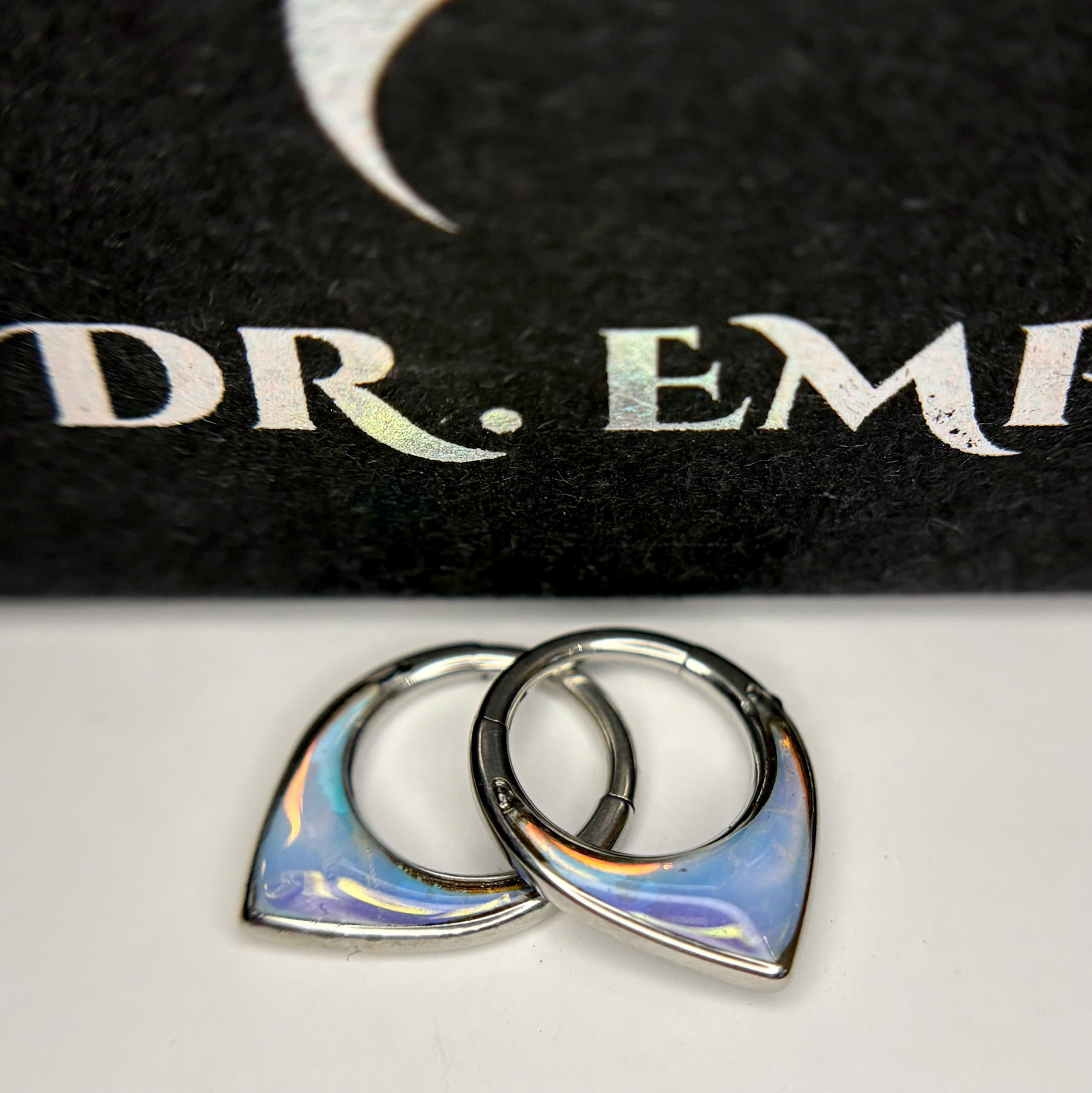 Daith nhọn loang xanh hồng size 8