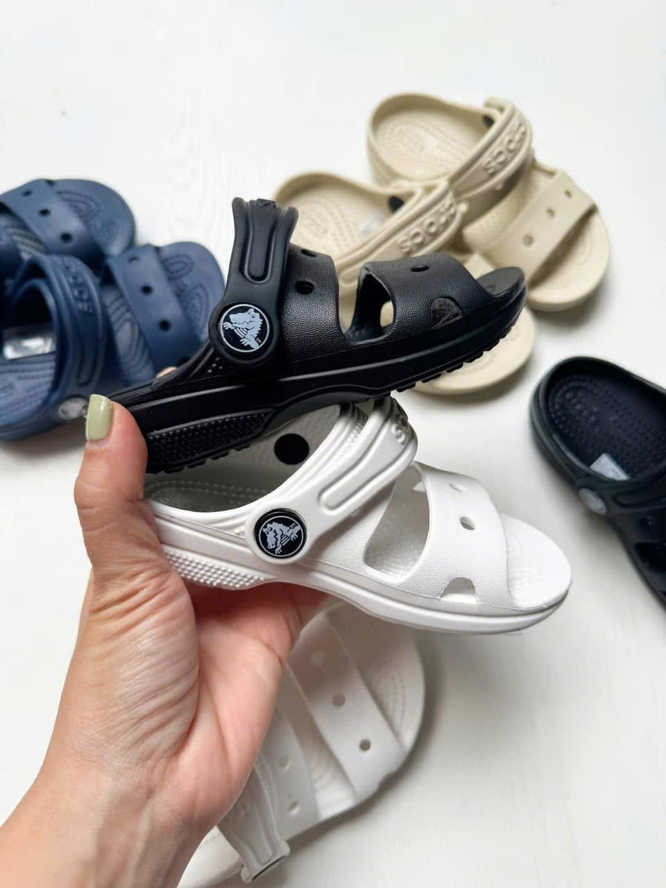 SALE S814  SANDAL  BÉ 3 MÀU (TẶNG 6 CHARM)_thumbnail_2