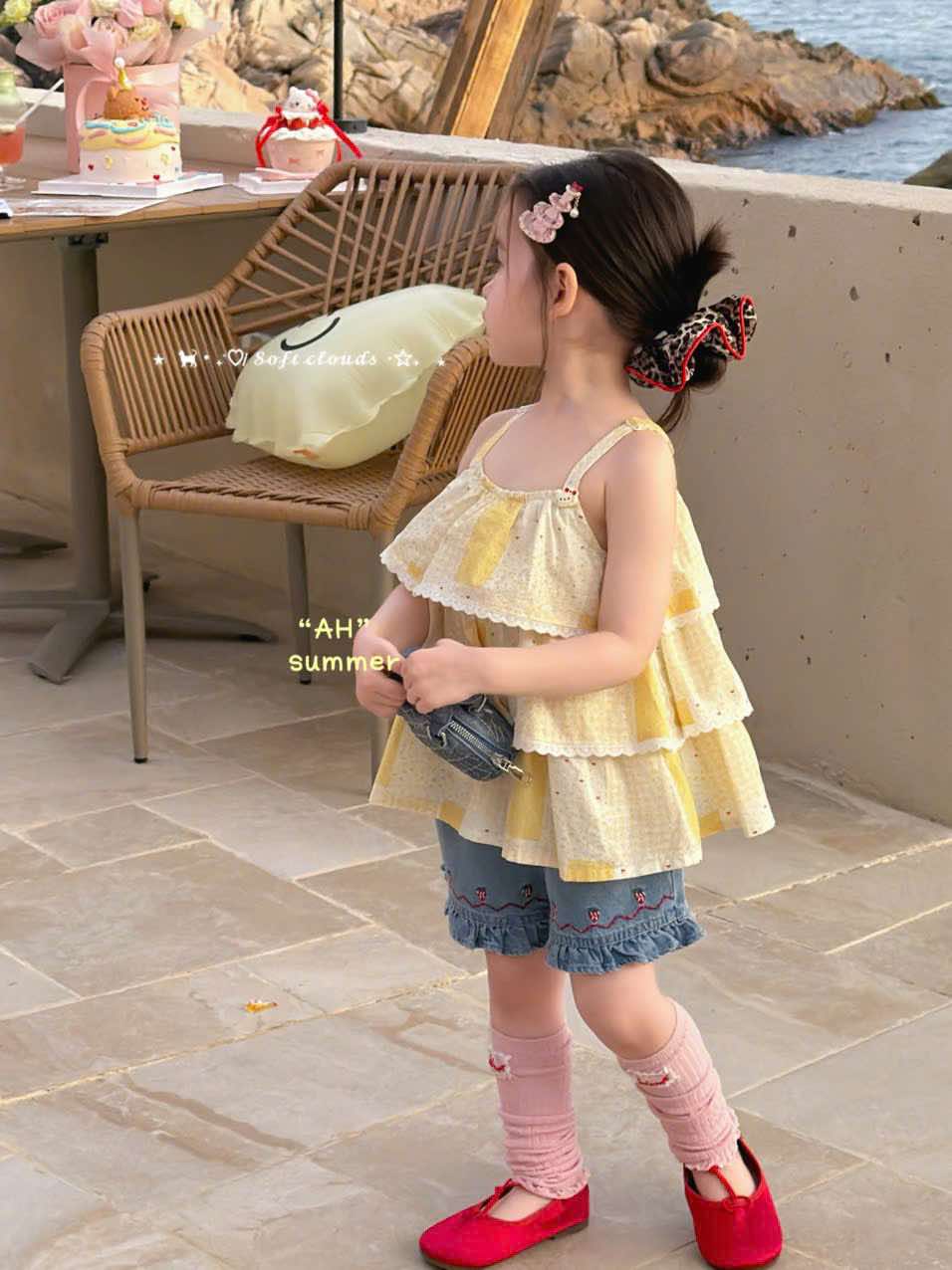 AH08 - Áo 2 dây tầng bèo màu vàng nhạt hãng AH_thumbnail_0