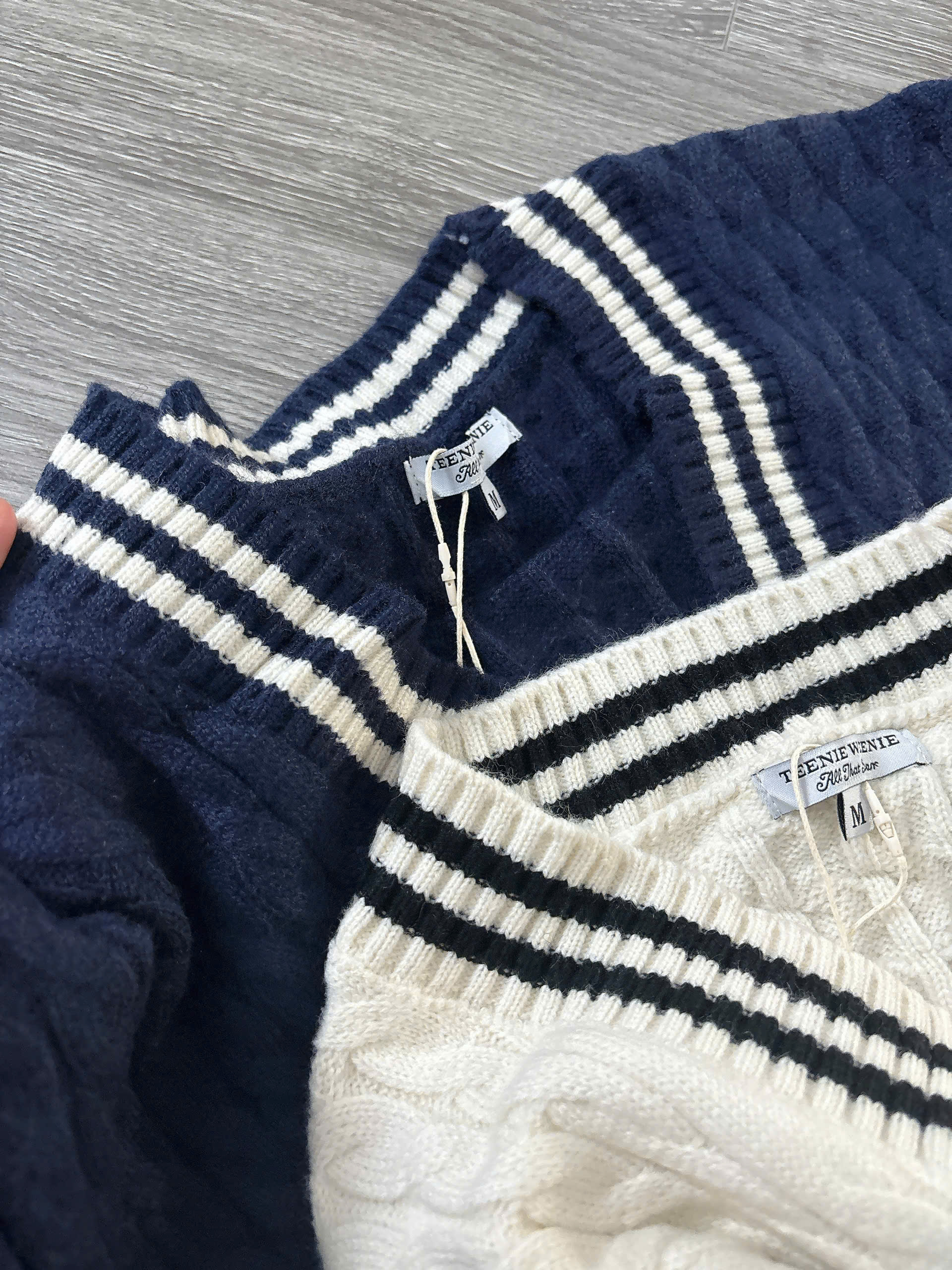 A805 ÁO KHOÁC DỆT KIM 2 MÀU_thumbnail_16