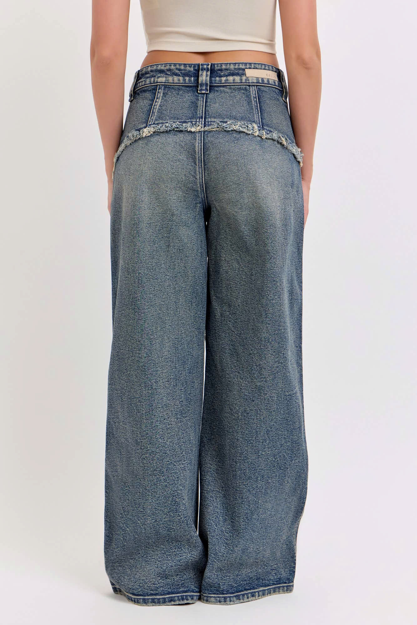 QJ110- Q. JEANS Ố RỘNG- TUA XÉO_thumbnail_2