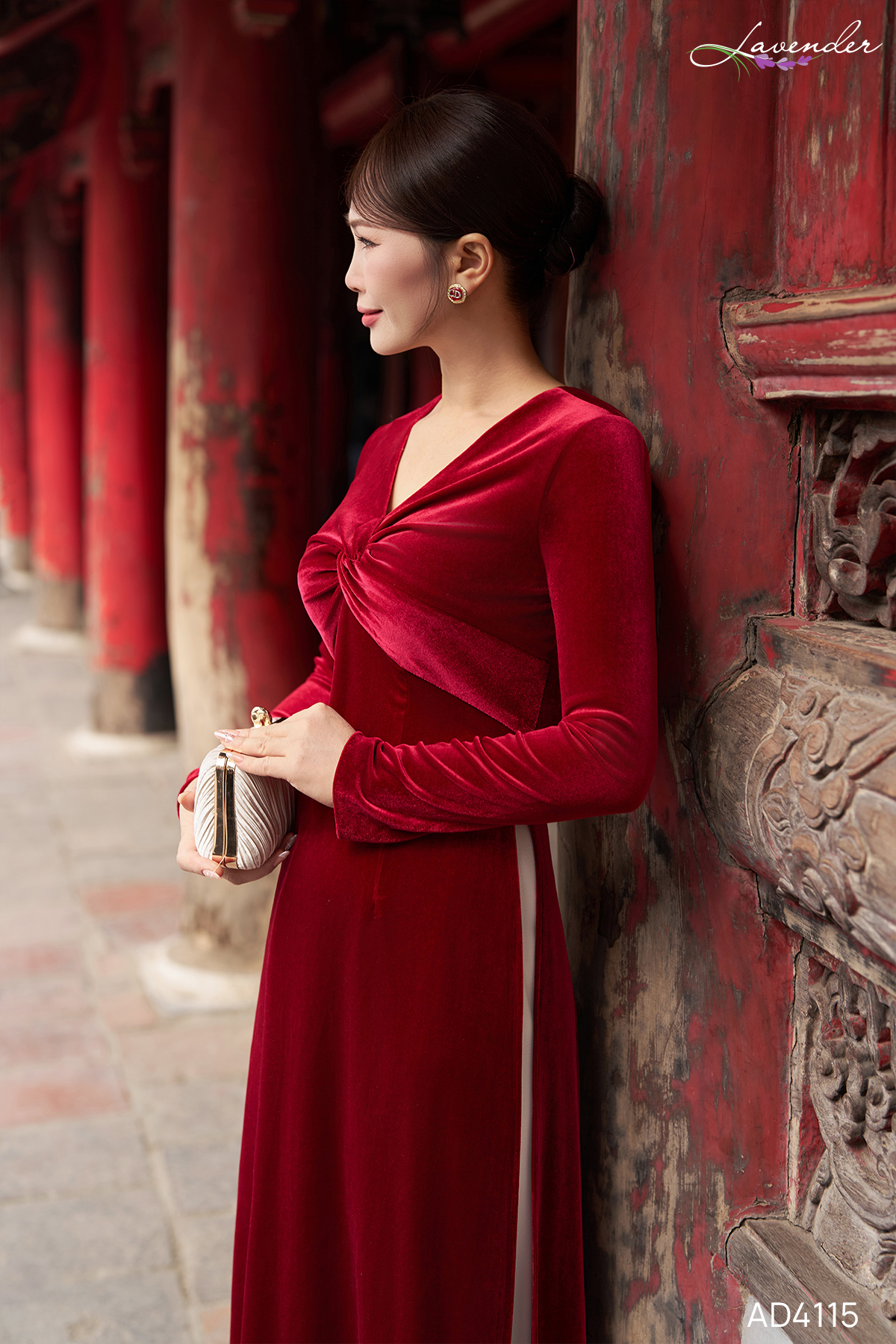 Áo dài nhung đỏ xoắn ngực AD4115