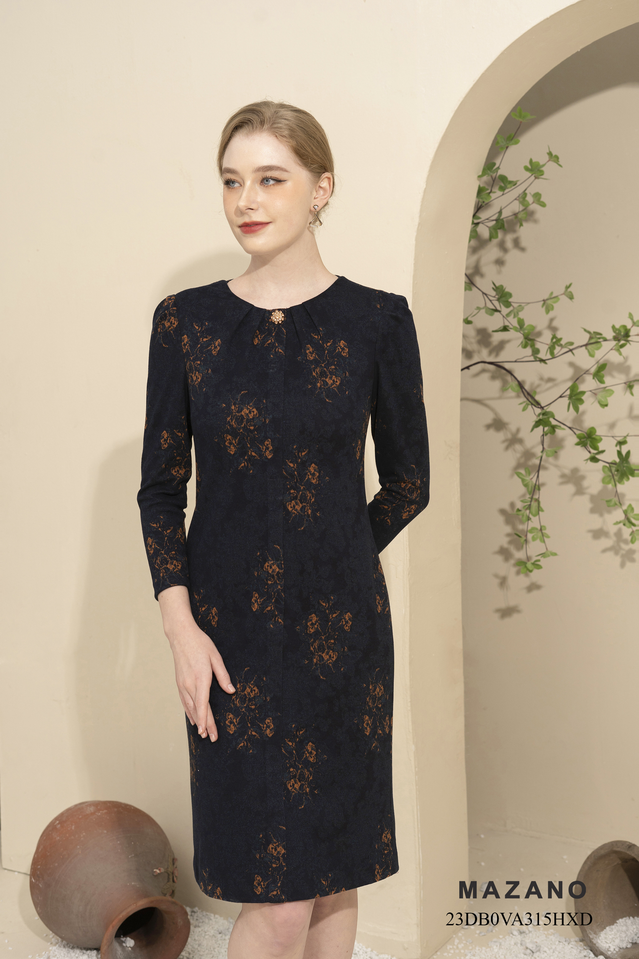 Đầm dạ len cổ tròn, đính cúc đá suông ít_thumbnail_2