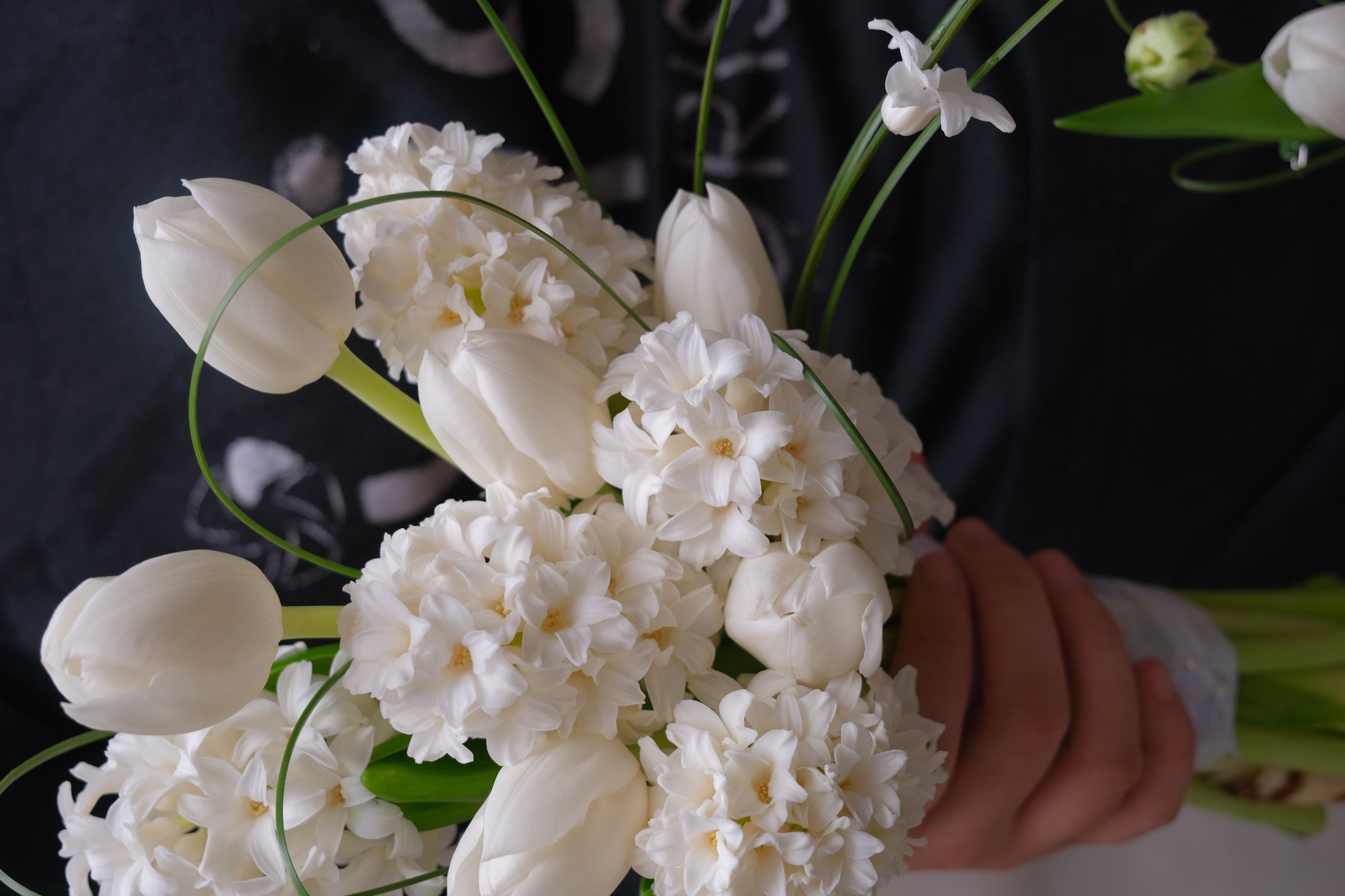 Bó hoa cưới Dạ lan hương trắng mix Tulip_thumbnail_1