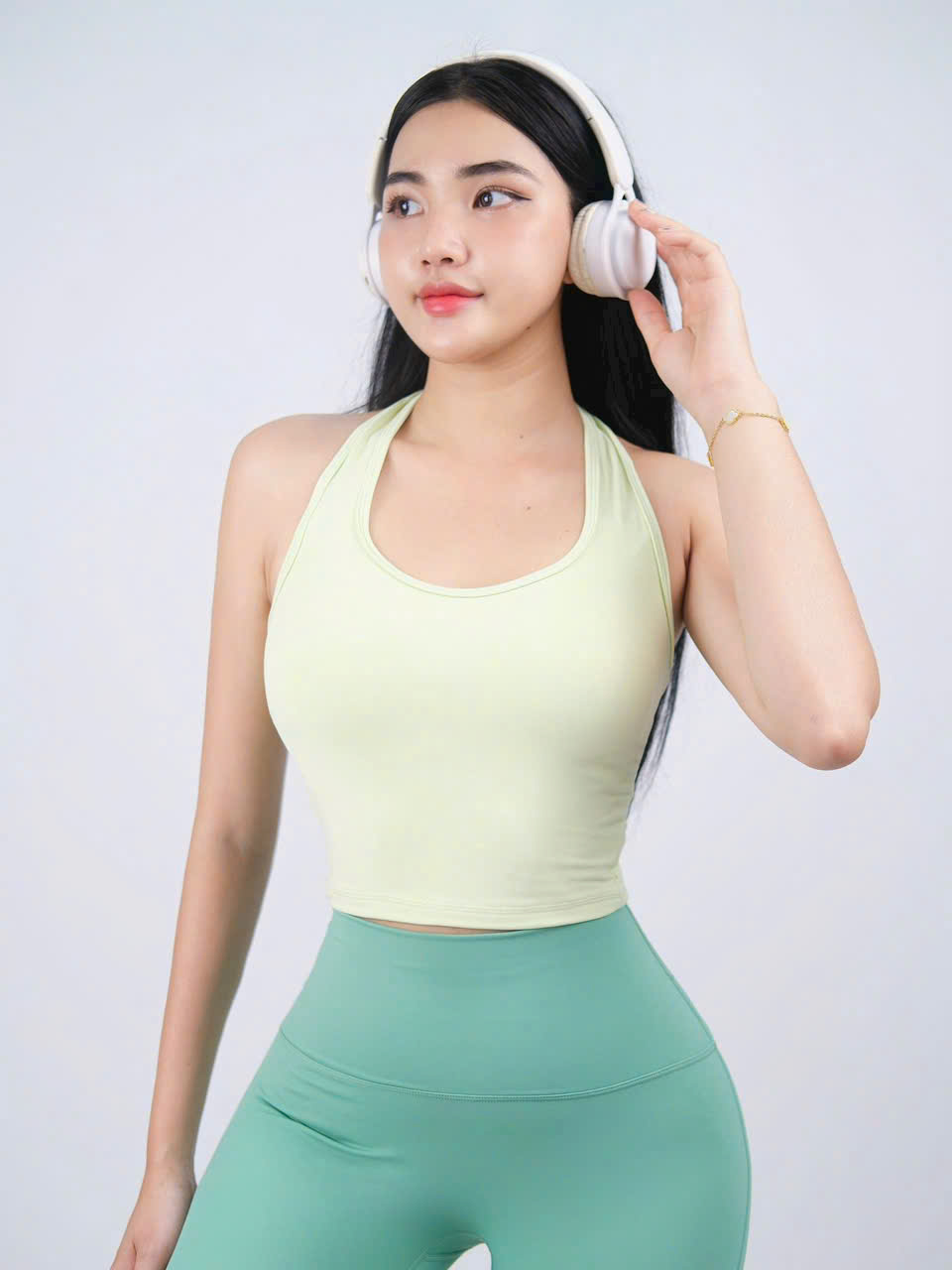 Áo Croptop Thể Thao Sát Nách Dáng Yếm_thumbnail_5