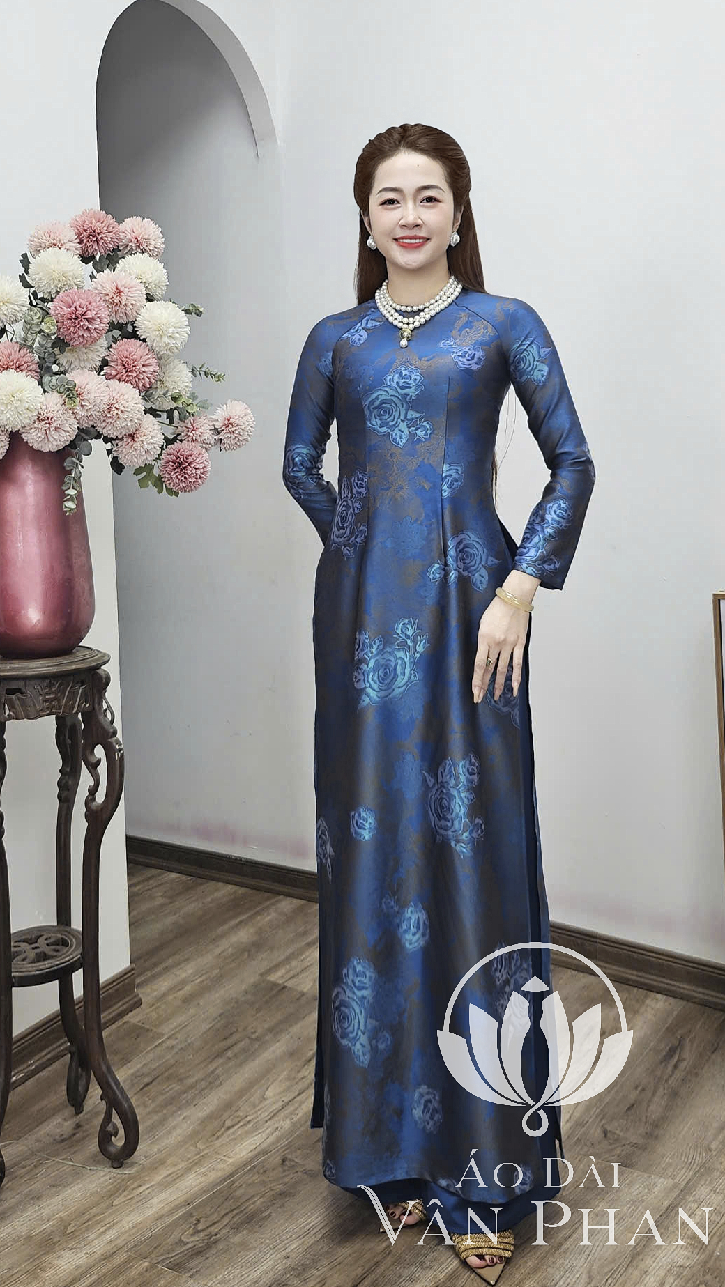 A3172 áo dài cổ khít tay dài lụa dubai titan màu xanh cổ vịt_thumbnail_2