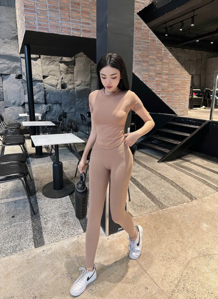 Áo Thun Thể Thao Tay Ngắn Cổ Tròn Vạt Bầu_thumbnail_35