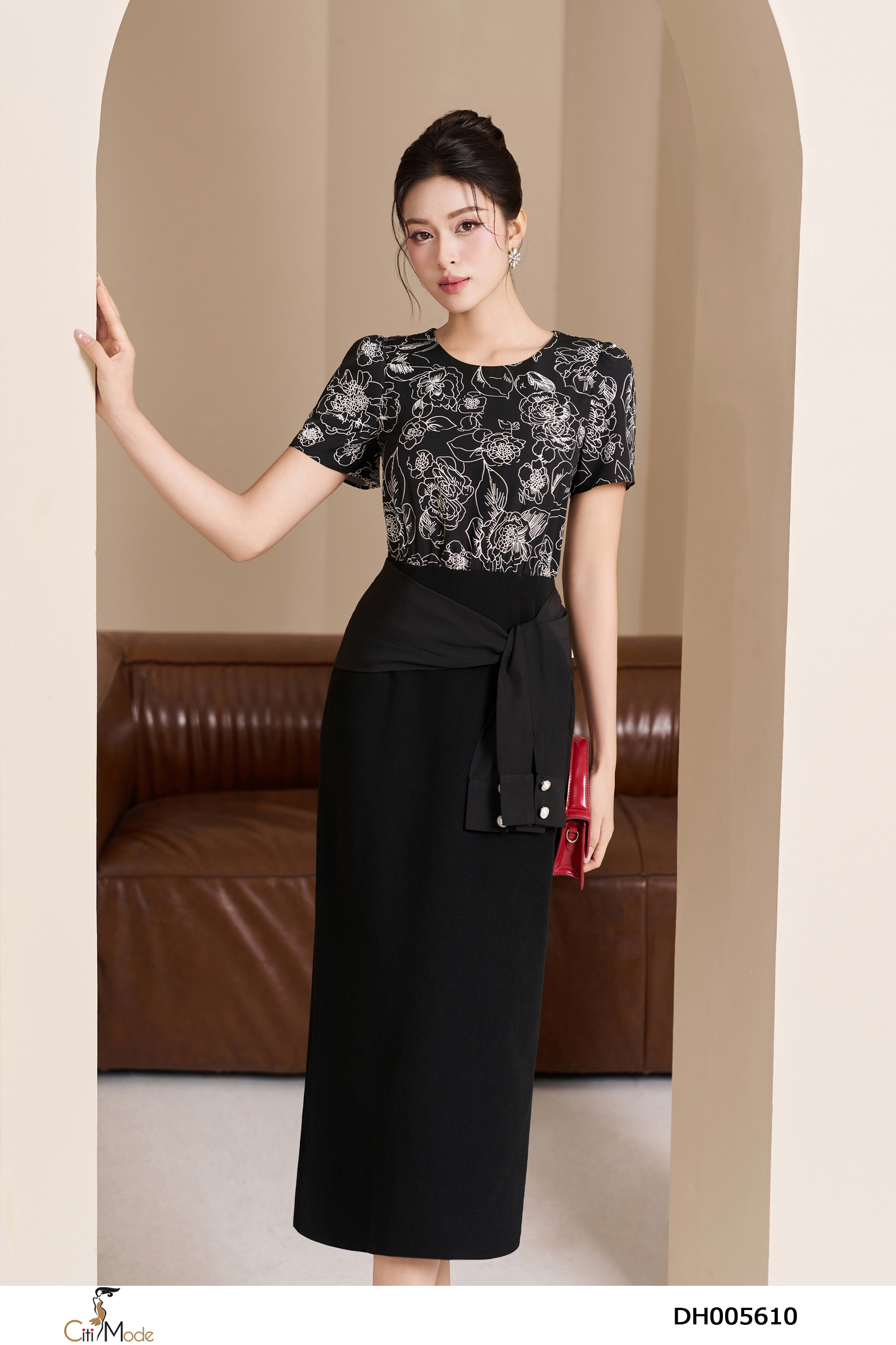 Đầm ôn đen phối họa tiết đai nhún hông_thumbnail_1