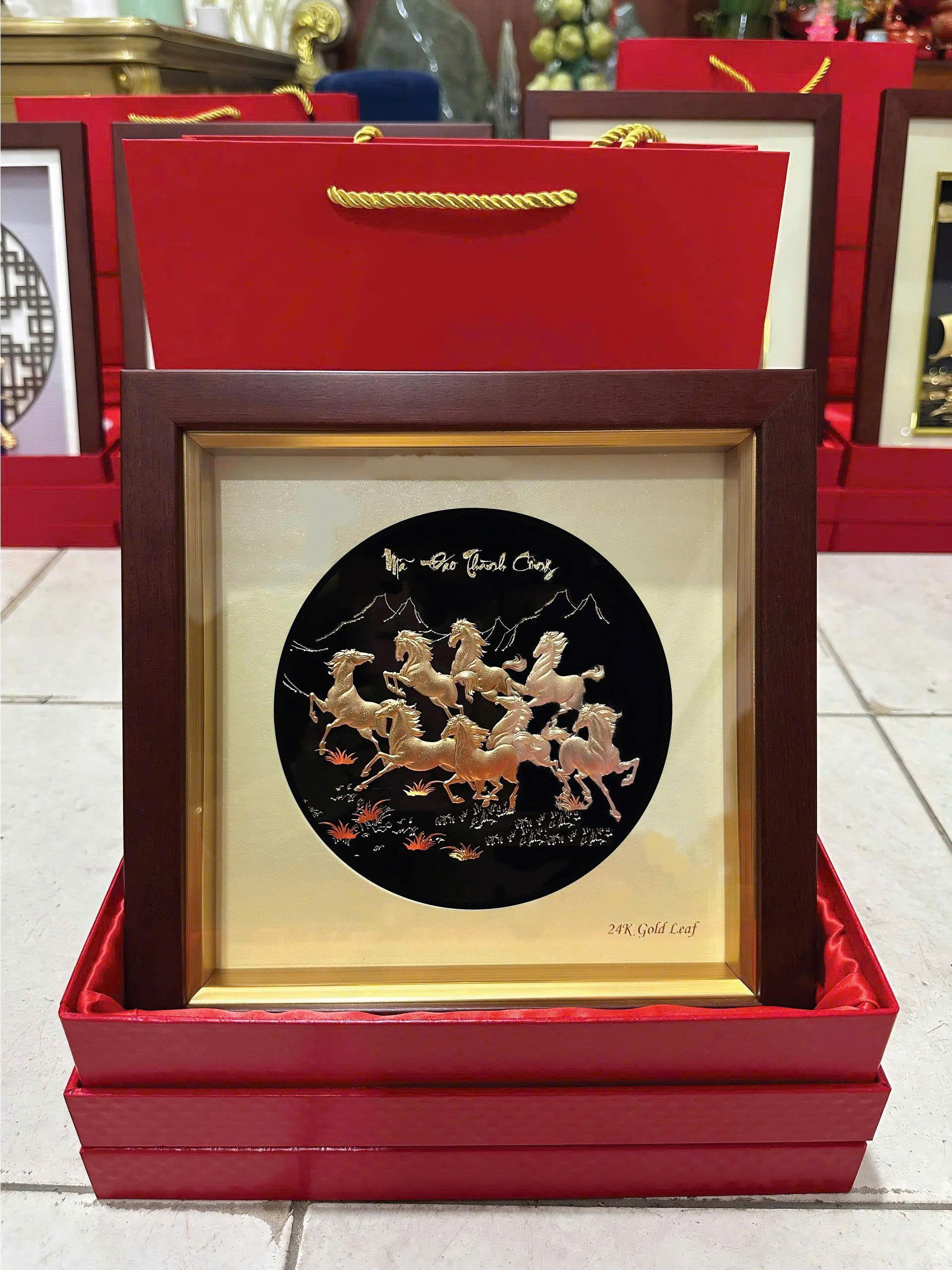Tranh quà tặng ngựa mã đáo thành công mạ vàng 24k KT 20X 20CM_thumbnail_0