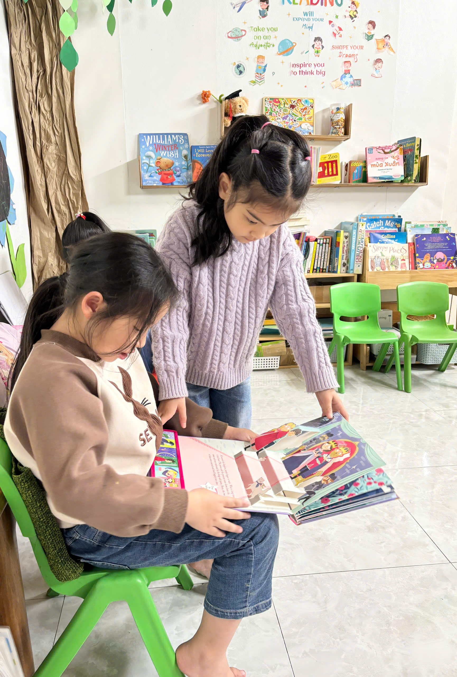 FAIRYTALES POP-UP SOUND BOOK: SLEEPING BEAUTY (North Parade)_thumbnail_15