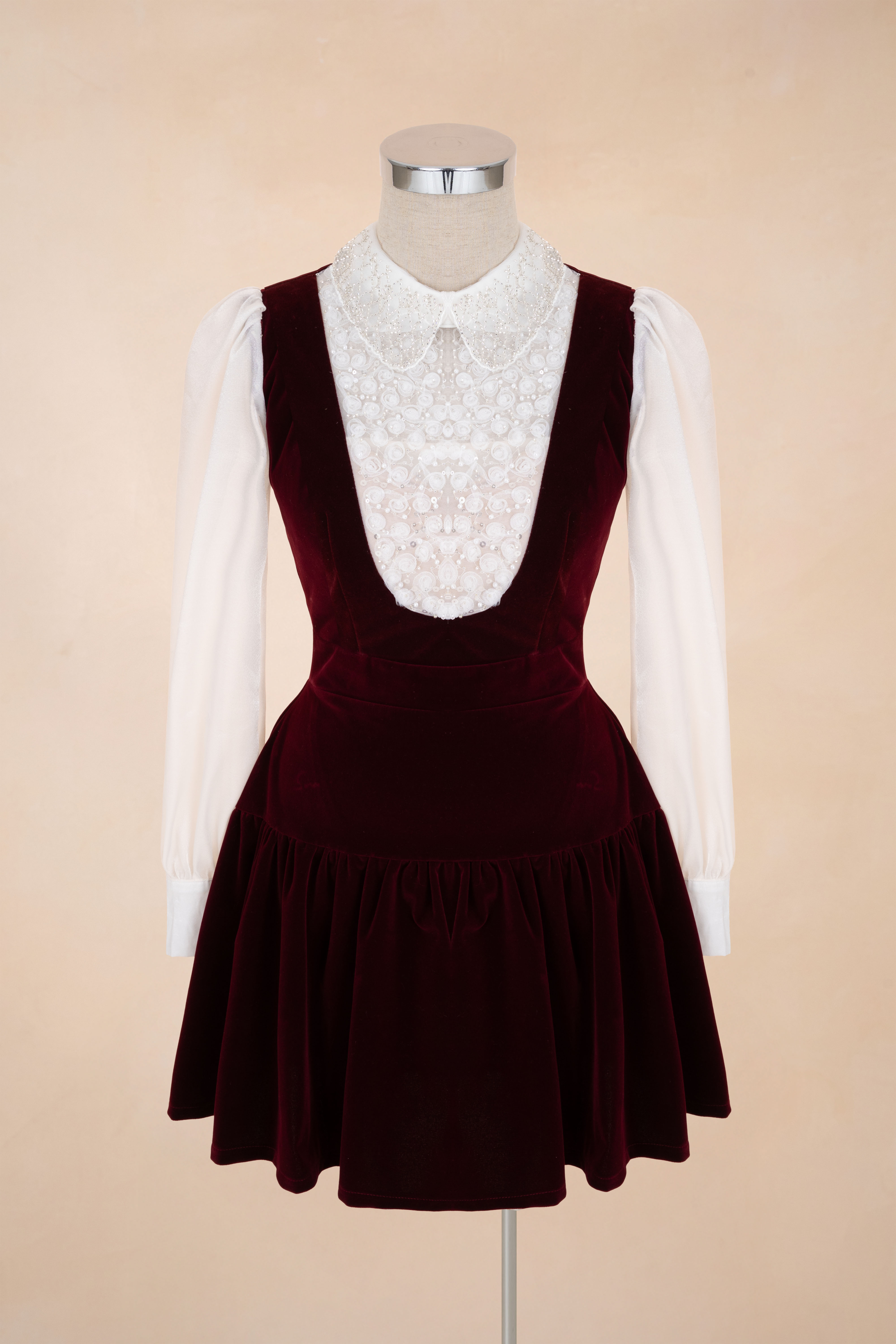 Đầm Xoè Nhung Cổ Sen Đính Cườm