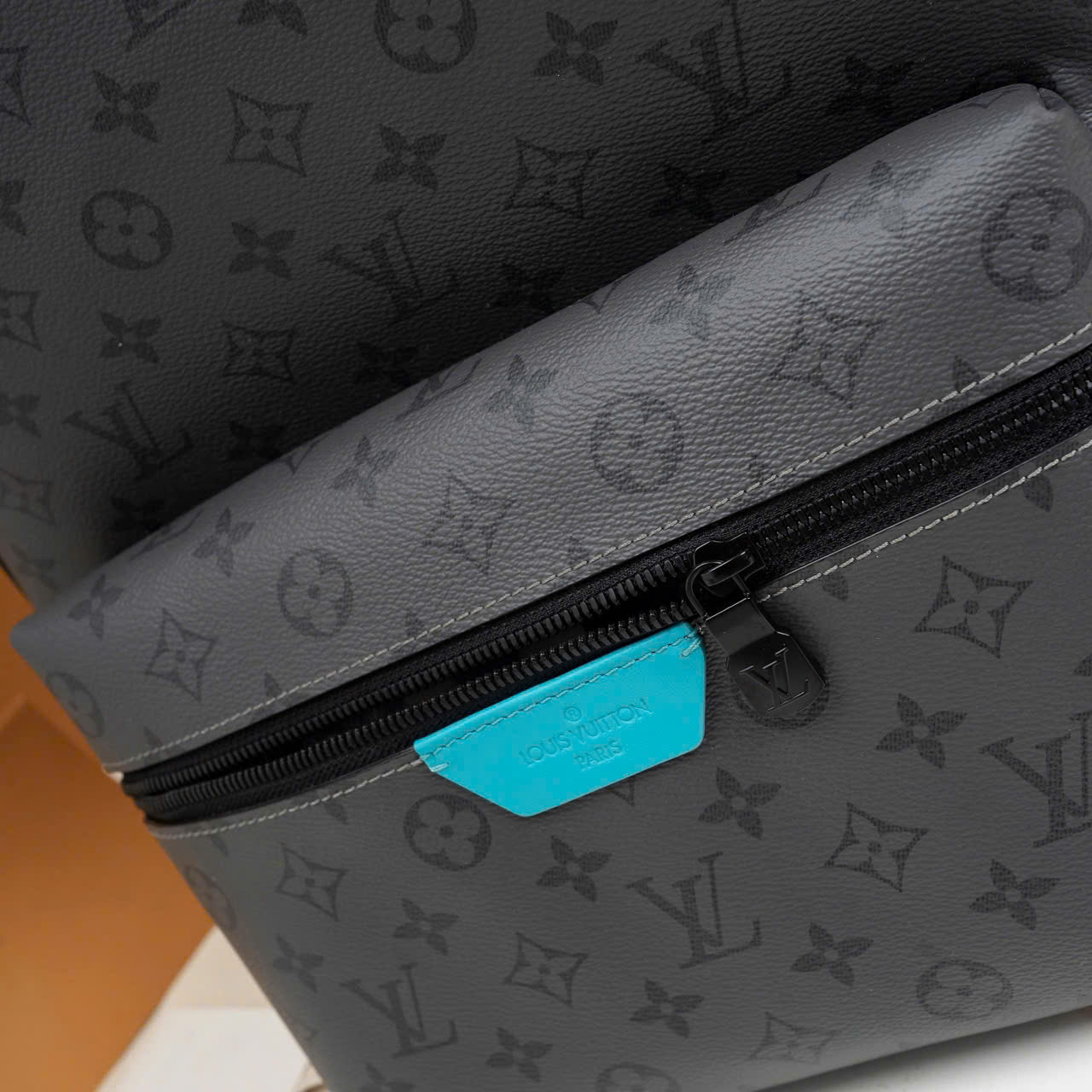 Ba lô nam Louis Vuitton Discovery PM hoa xám_thumbnail_13