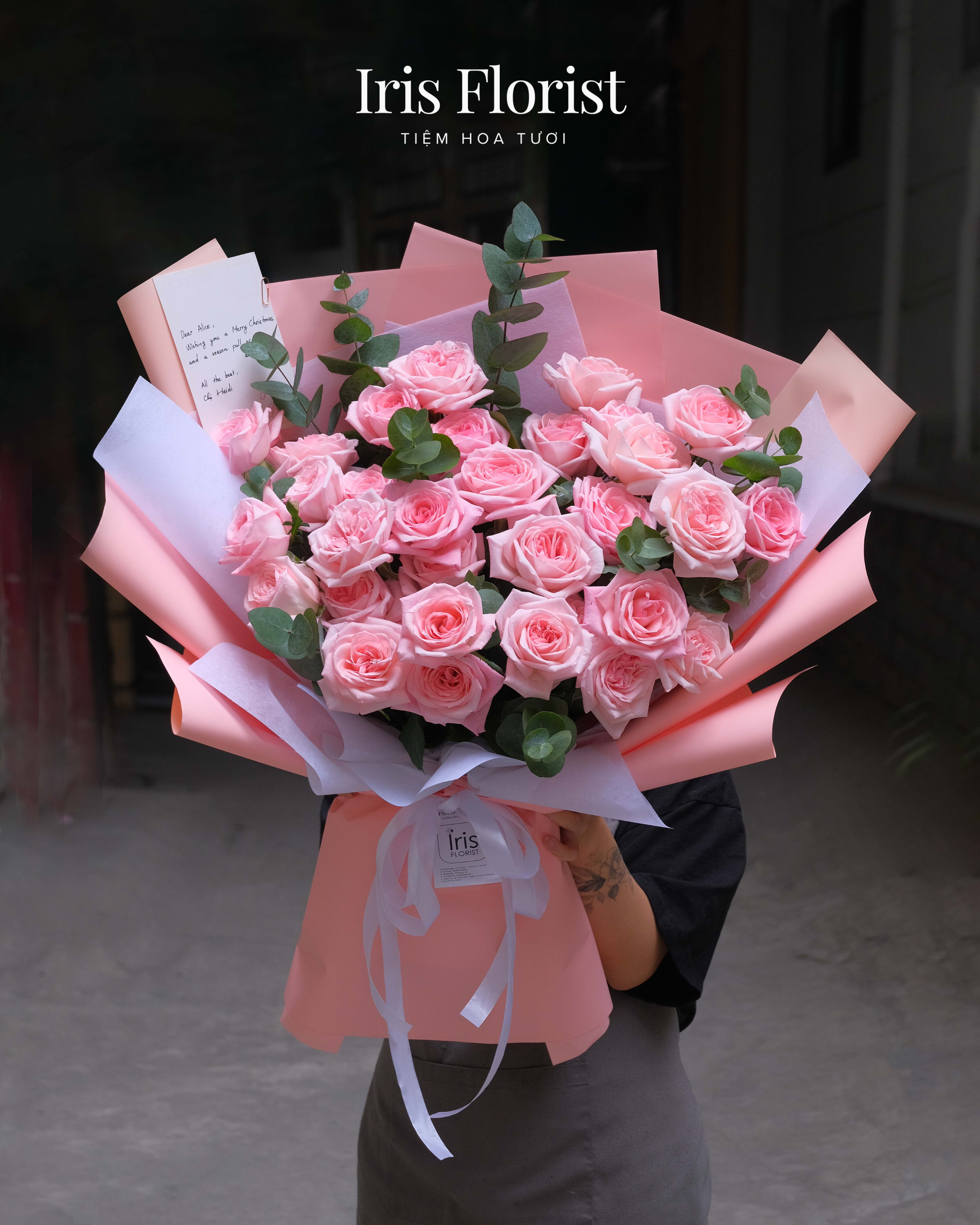 Bó Ohara hồng 30b mix lá bạc