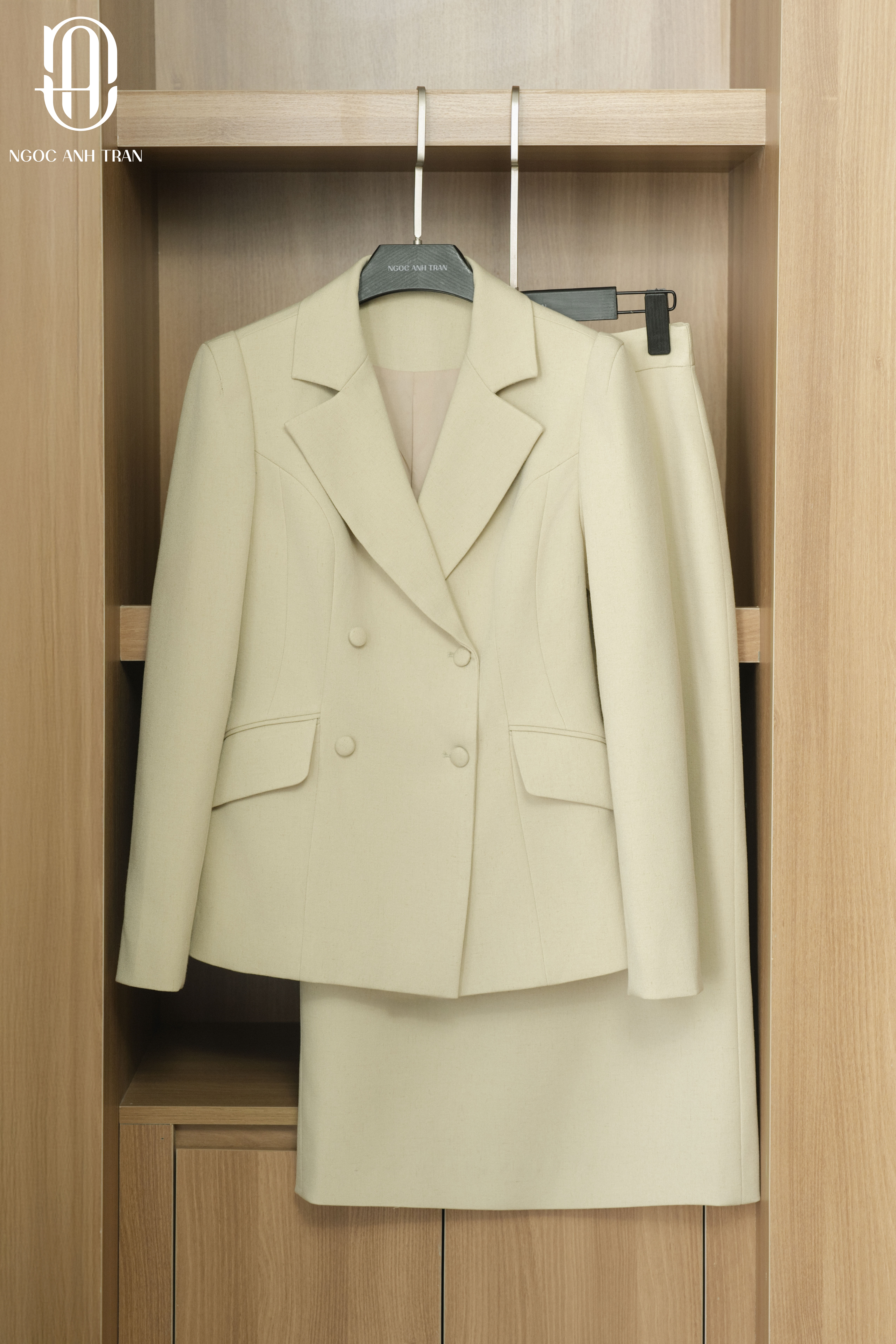 V067 - Set áo vest xanh bơ nhạt phối chân váy_thumbnail_6