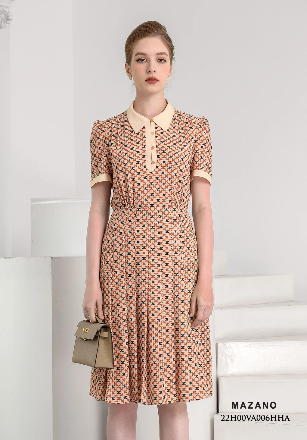 Đầm họa tiết bùng eo phối nẹp chân xếp ly