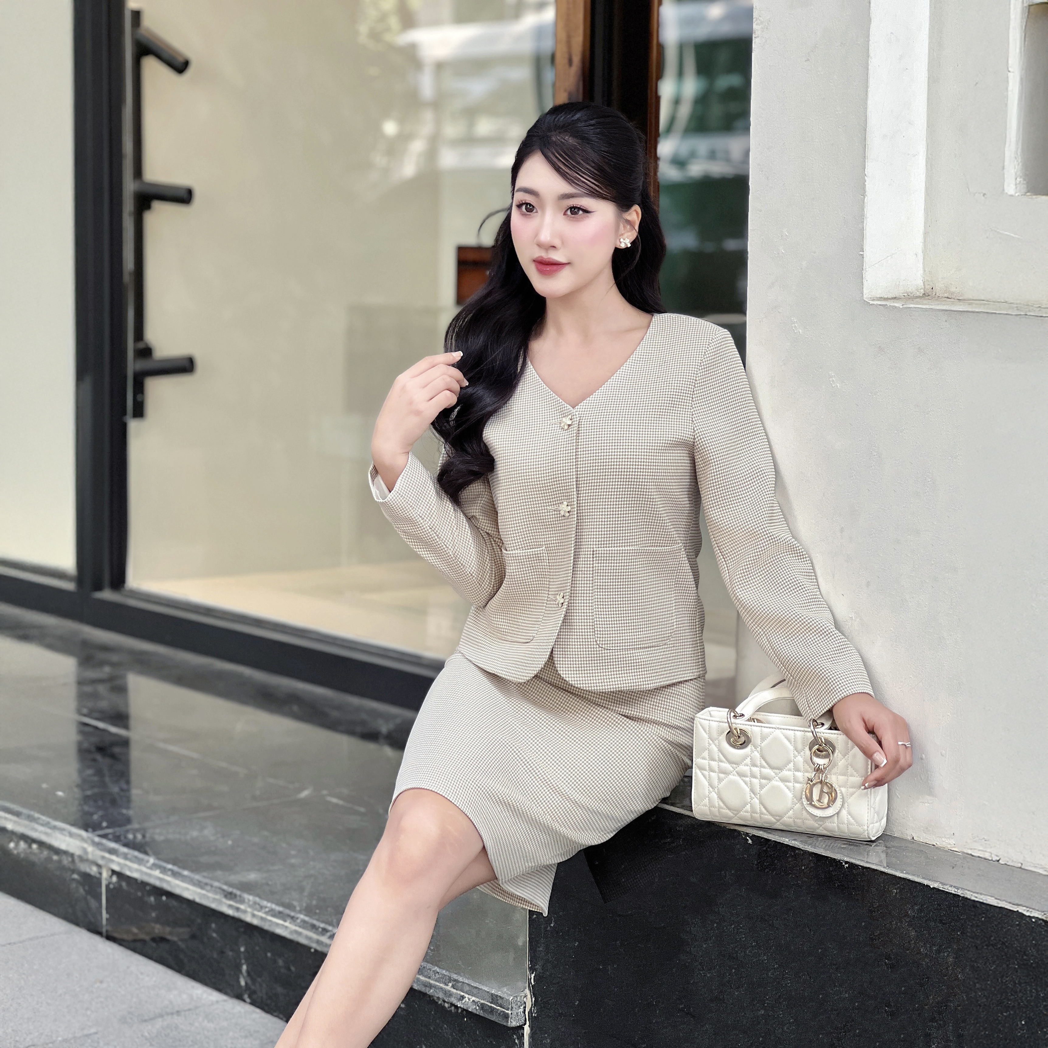 Áo dạ tweed Narsis L24021 màu nâu trắng, thiết kế tay dài, phong cách nhẹ nhàng._thumbnail_3