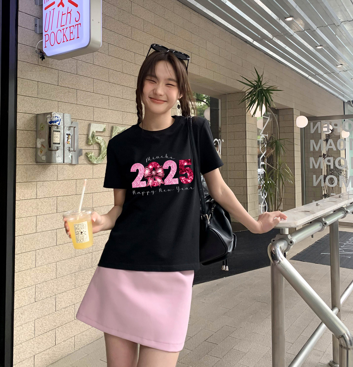 Áo thun nữ tết 2025 form vừa regular vải cotton 4c thoáng mát 1803 Miucho in graphic_thumbnail_3