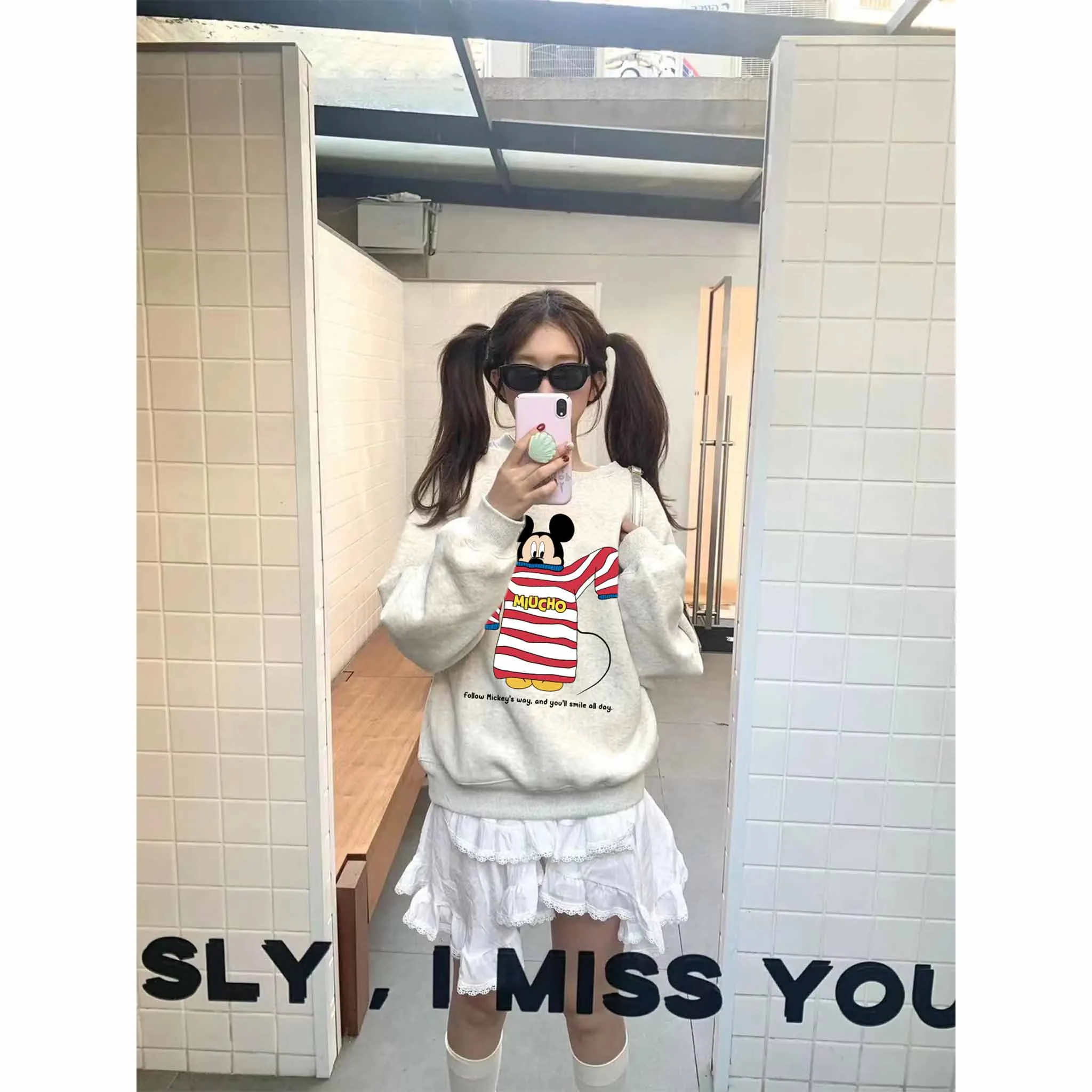 Áo sweater form boxy chuột mickey 2621 Miucho chất vải nỉ bông cáo cấp thoáng mát cổ tròn in mix_thumbnail_2