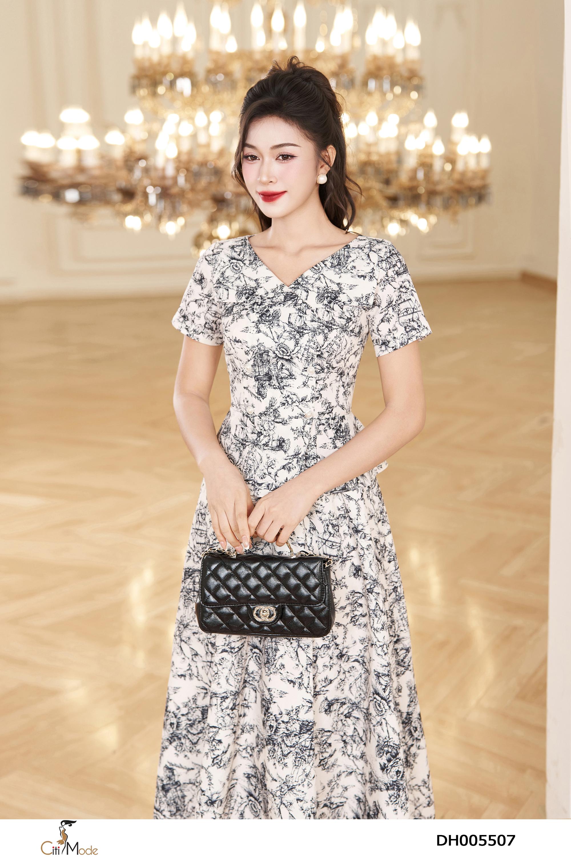 Đầm xòe peplum họa tiết cổ V tay cộc_thumbnail_1