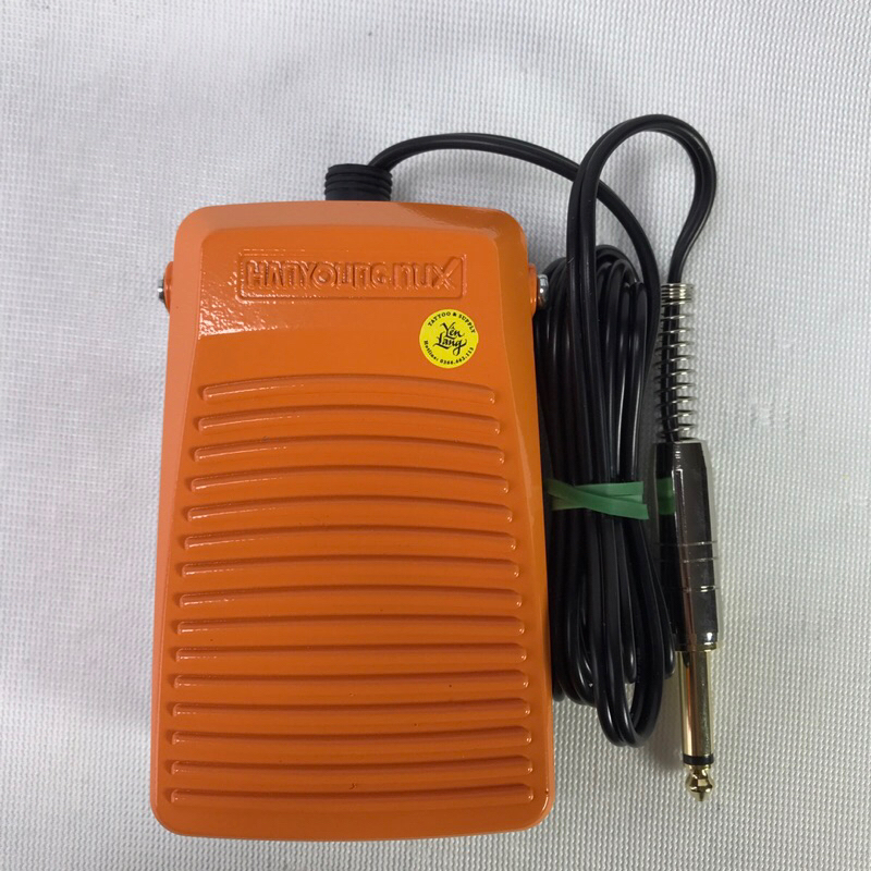 Bàn đạp Nux vàng.