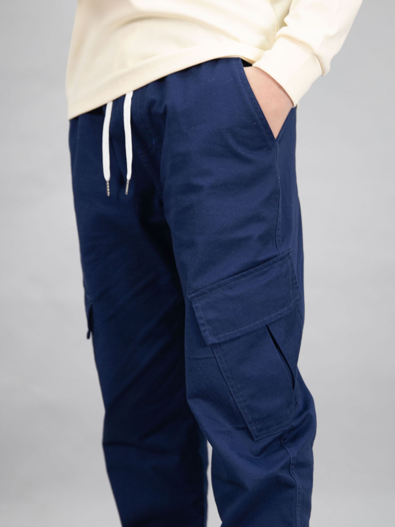 Quần kaki túi hộp chéo màu xanh navy_thumbnail_1