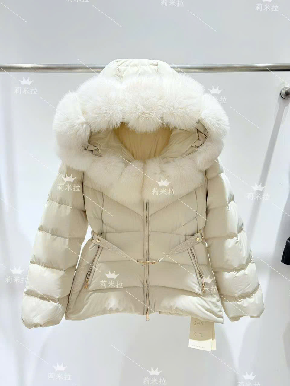 Áo phao cổ lông Trắng - K18