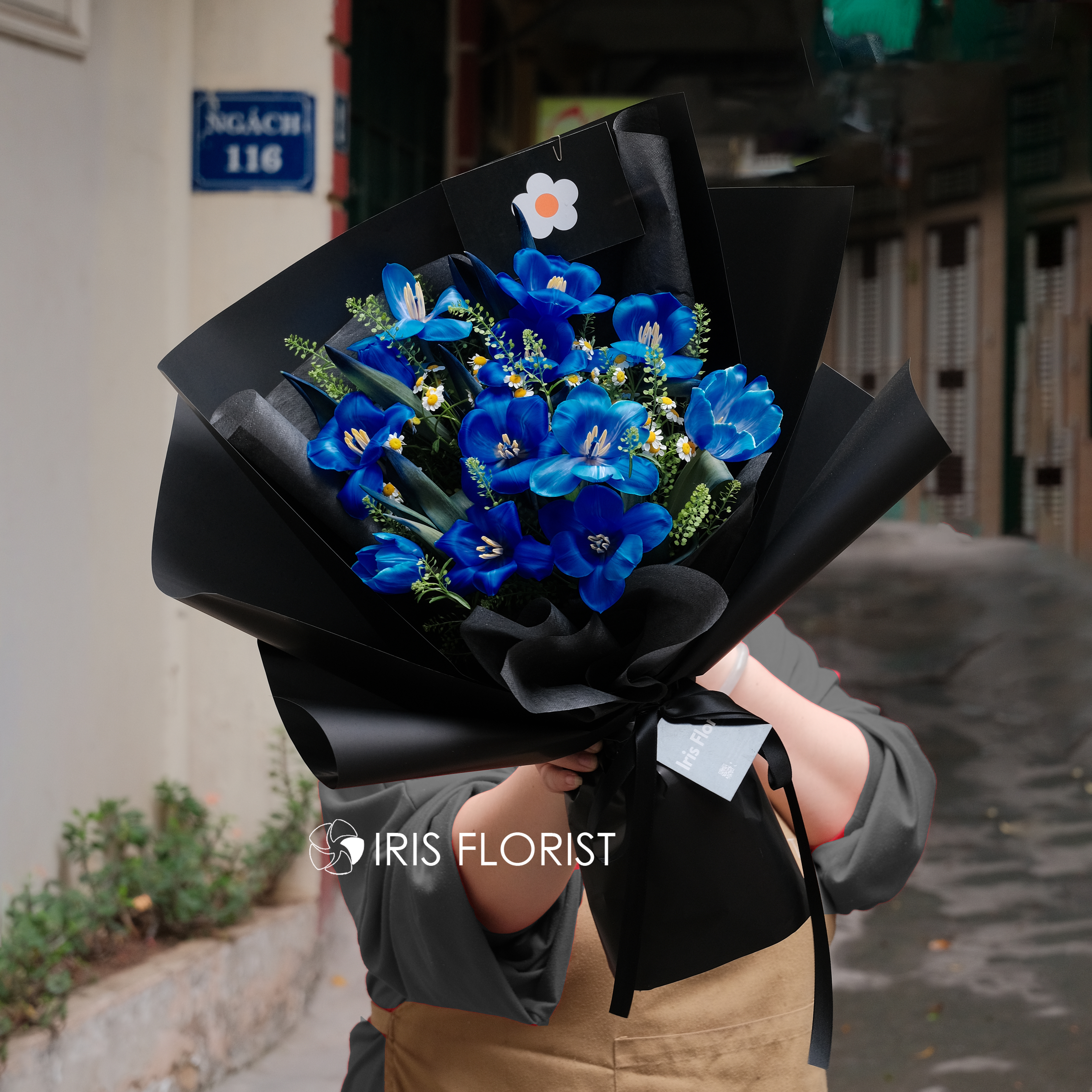 Bó tulip xanh dương đậm (Dark Blue) - Set 12 bông