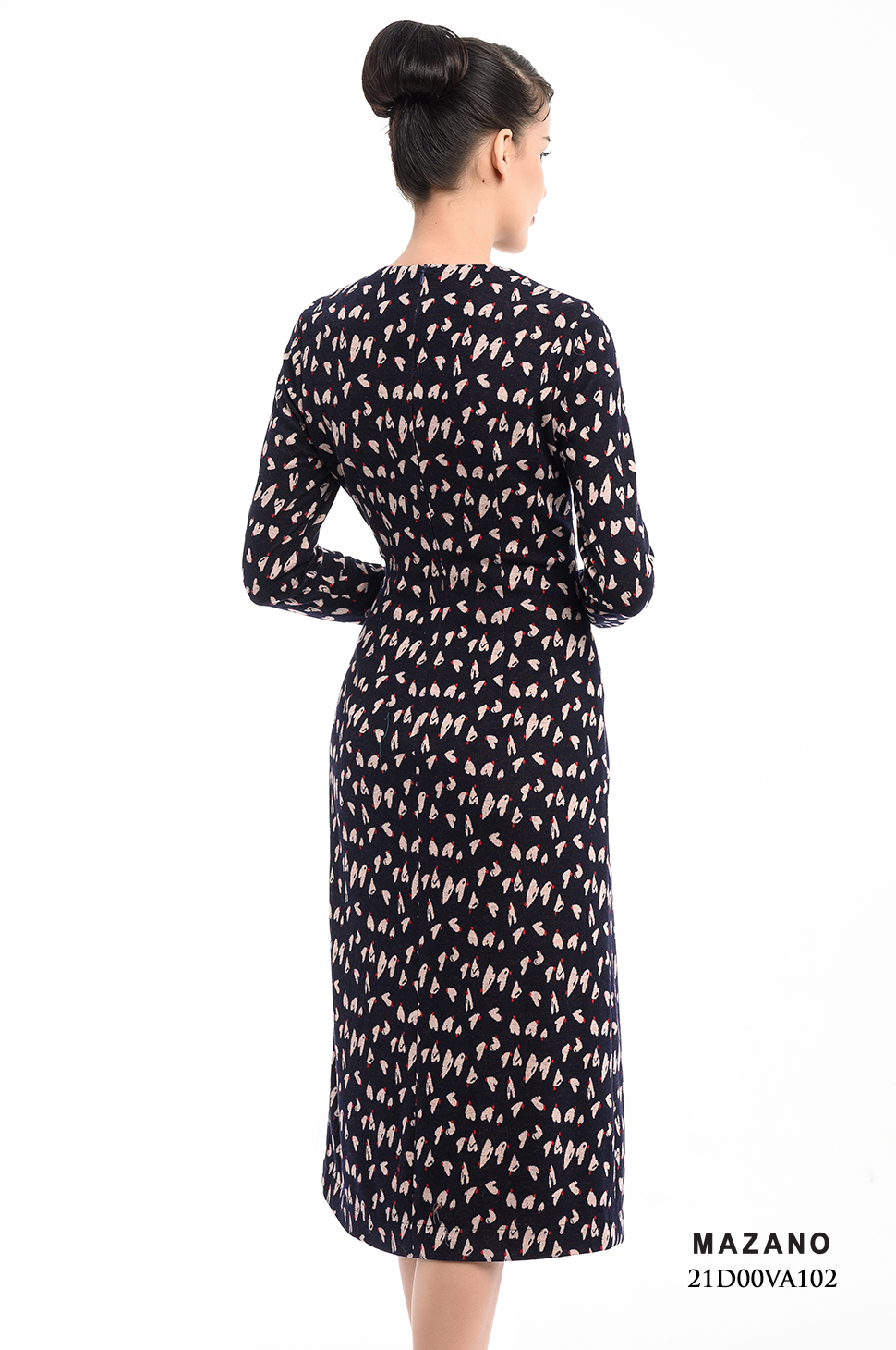 Đầm len xếp ly eo chân rủ_thumbnail_2