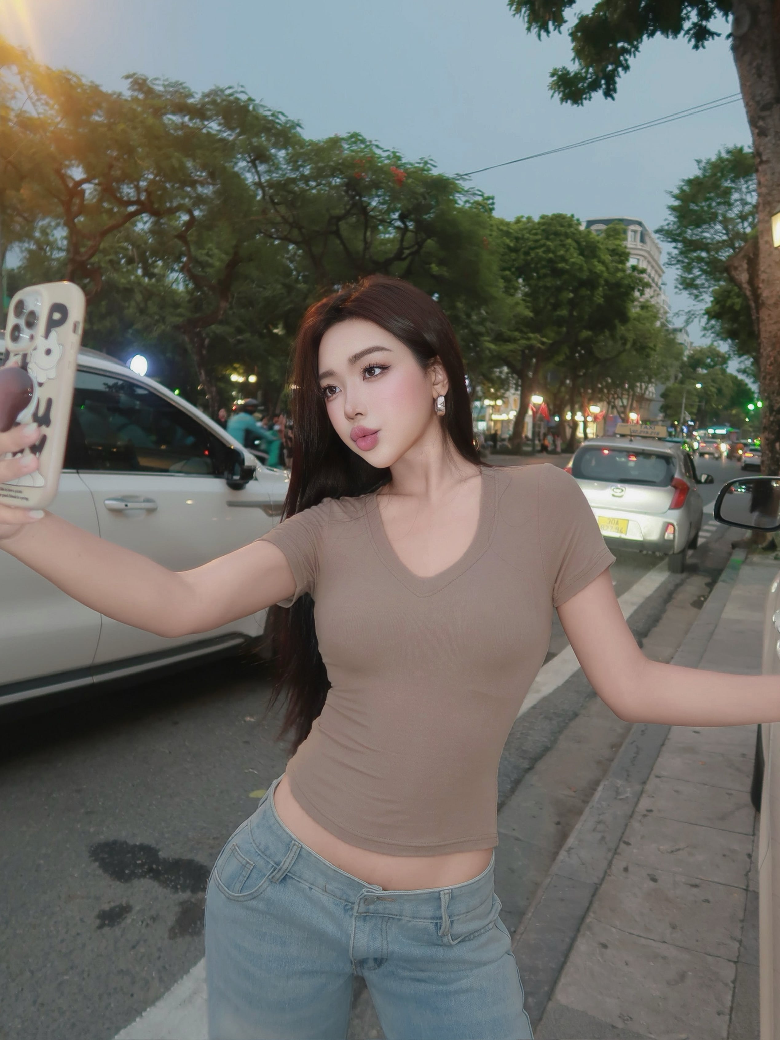 Áo thun ôm body cổ tim nữ tính tôn dáng AT00041 Beezy chất liệu visco co giãn thoải mái_thumbnail_9