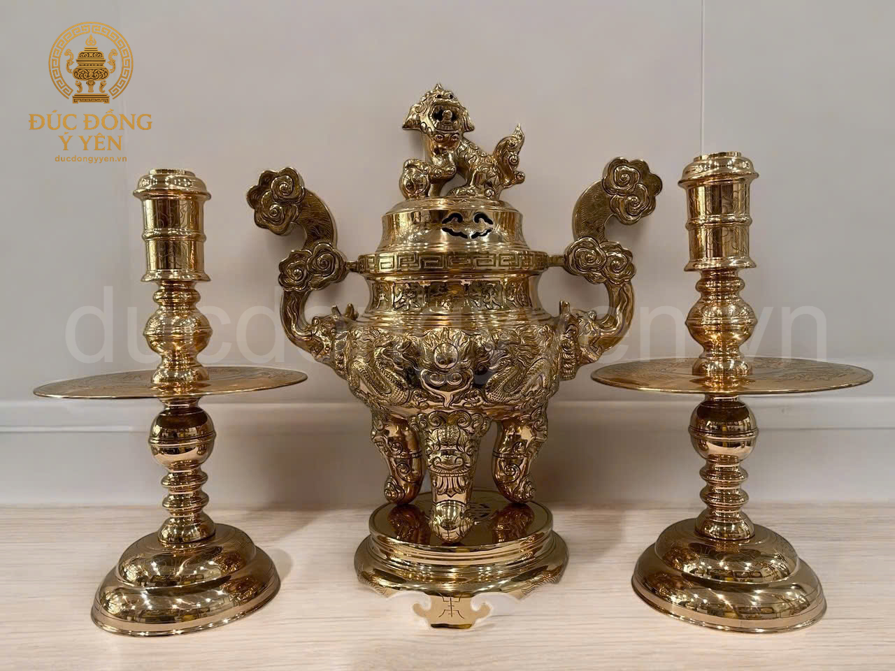 Bộ đỉnh thờ tam sự đỉnh nến đúc đồng đỏ nguyên chất 