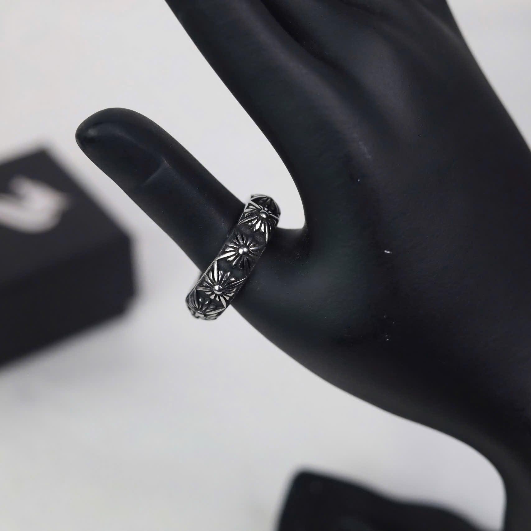 Nhẫn kiểu Chrome heart vòng hoa_thumbnail_2