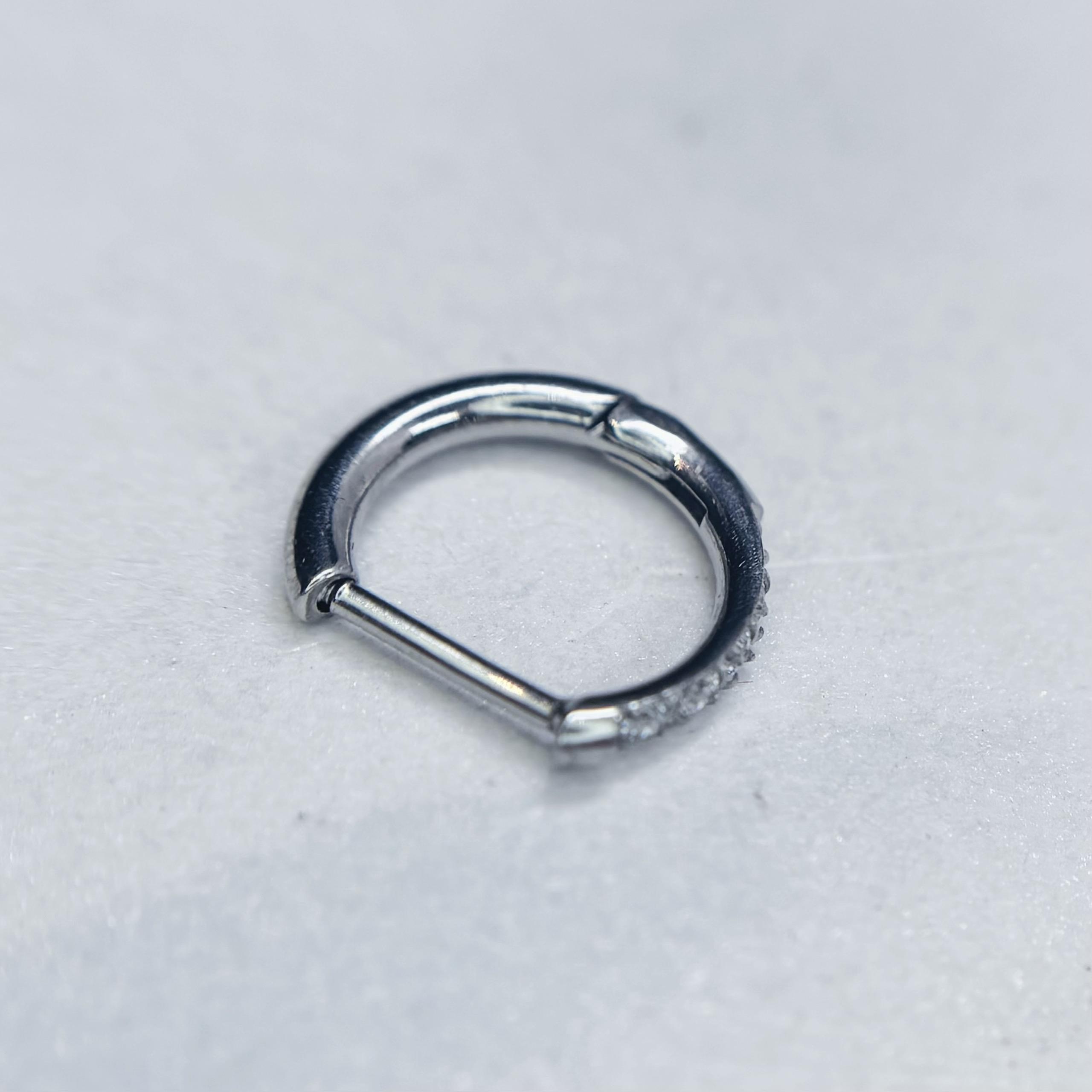 Bật khớp titan kim cương chữ D size 10