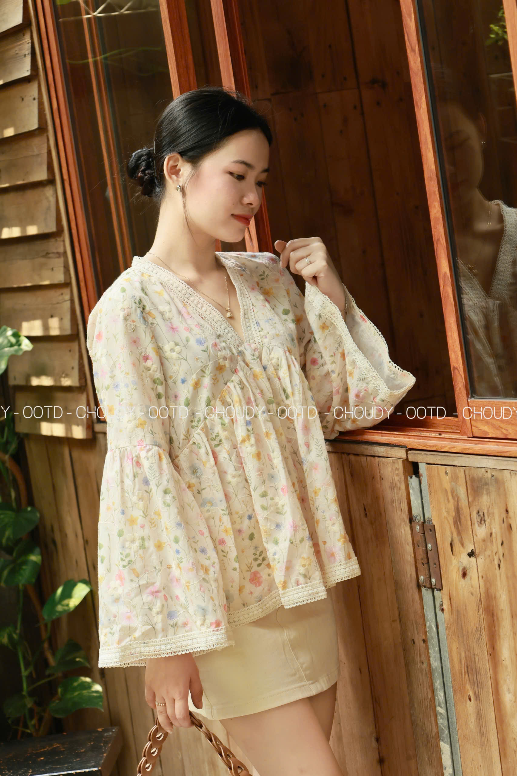 U381 ÁO KIỂU THÊU HOA_thumbnail_4