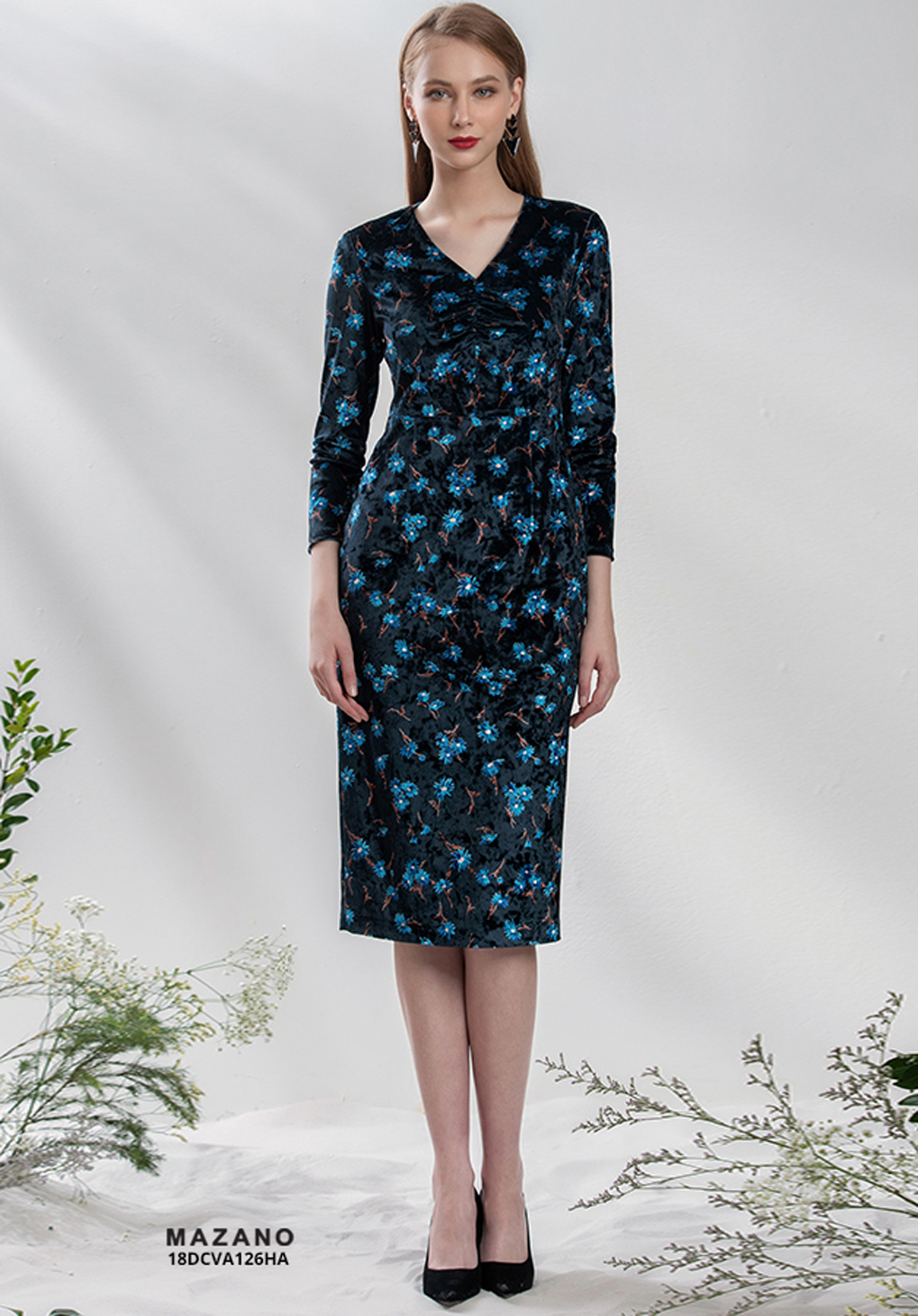 Váy nhung xòe xanh tay lỡ