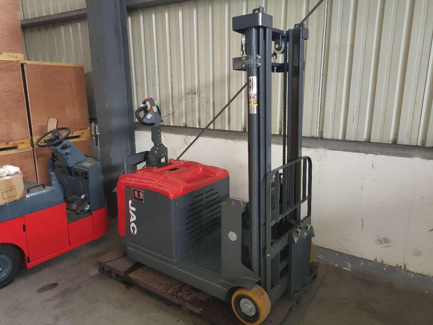 Xe nâng điện đứng lái ( Xe nâng điện tự hành )_thumbnail_8