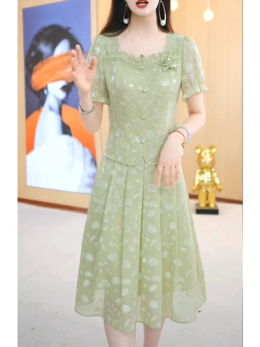 15725-Set áo  kèm chân váy voan  hoa xanh lá nhạt ( voan, lót)_thumbnail_1